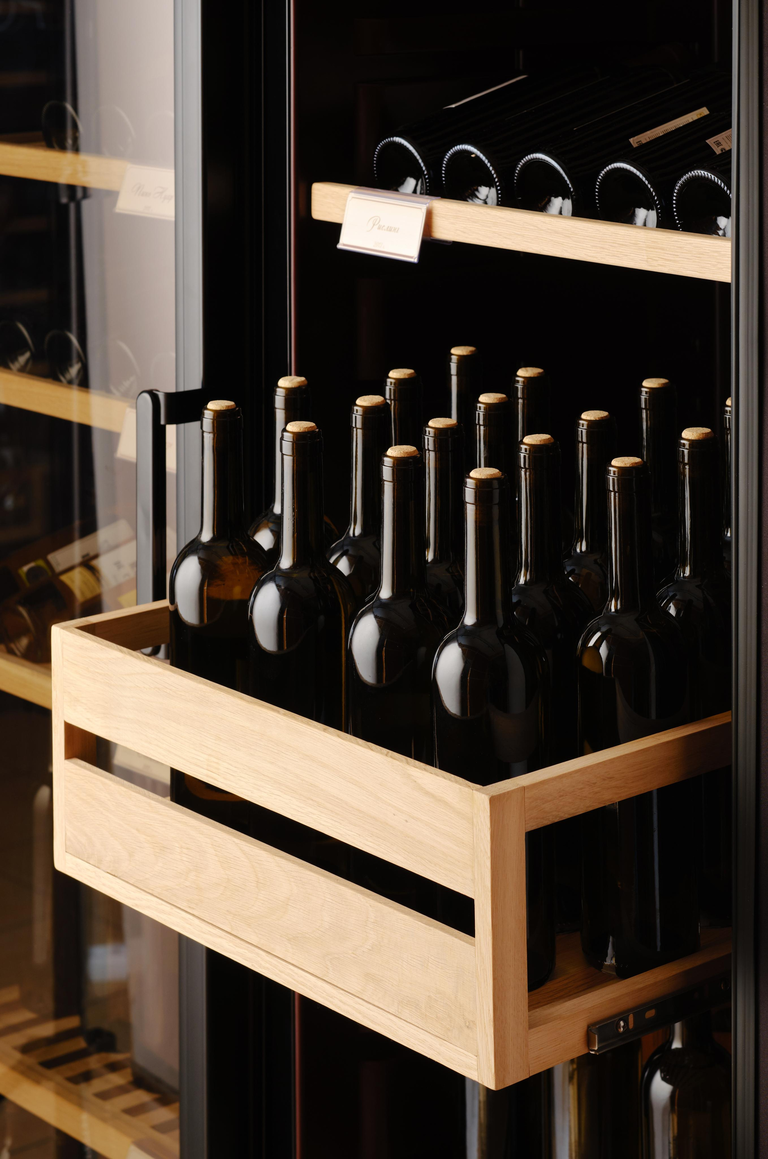 Предметная фотография. Oleg Samoilov is a documentary photographer for brands that value an honest story