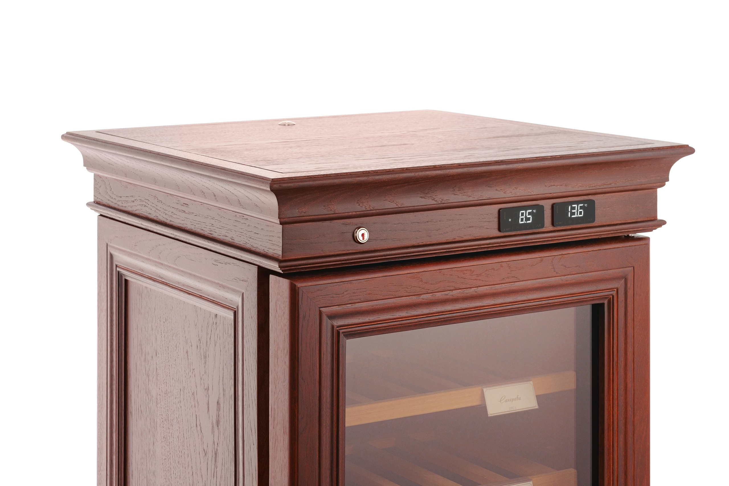 Предметная фотография. Oleg Samoilov is a documentary photographer for brands that value an honest story