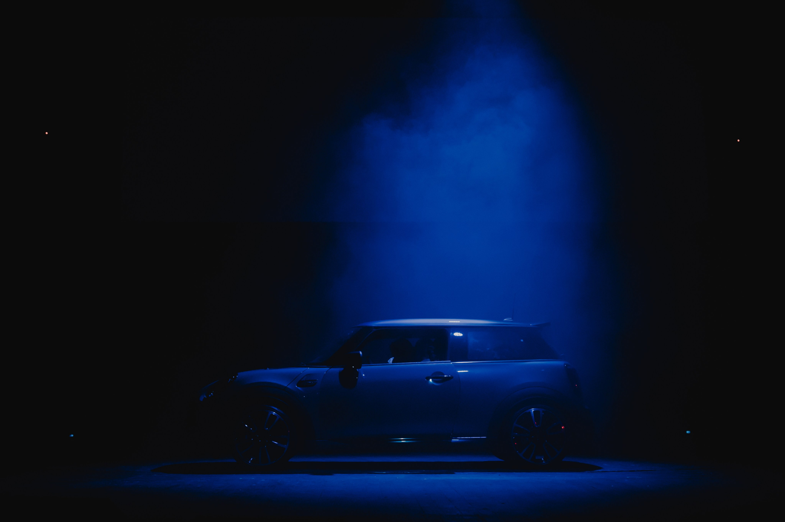 New MINI Cooper в Гоголь Центре. Репортажный, event, концертный и backstage фотограф из Москвы Виталий Кривцов
