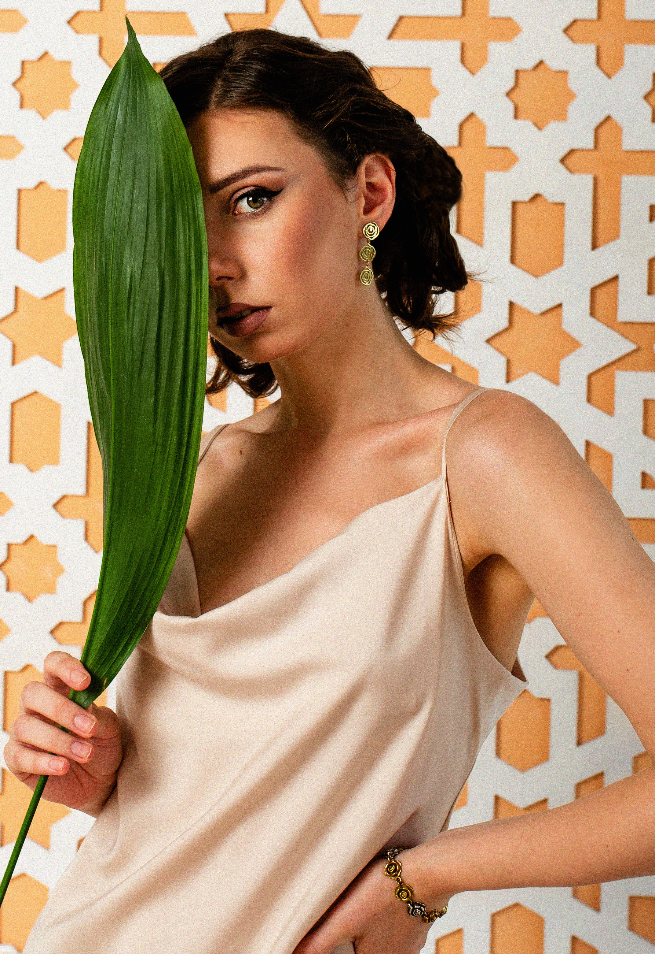 Alyona oriental and sensual story. Family, portrait, content photo in Costa Rica Evgeniya Besprozvannykh