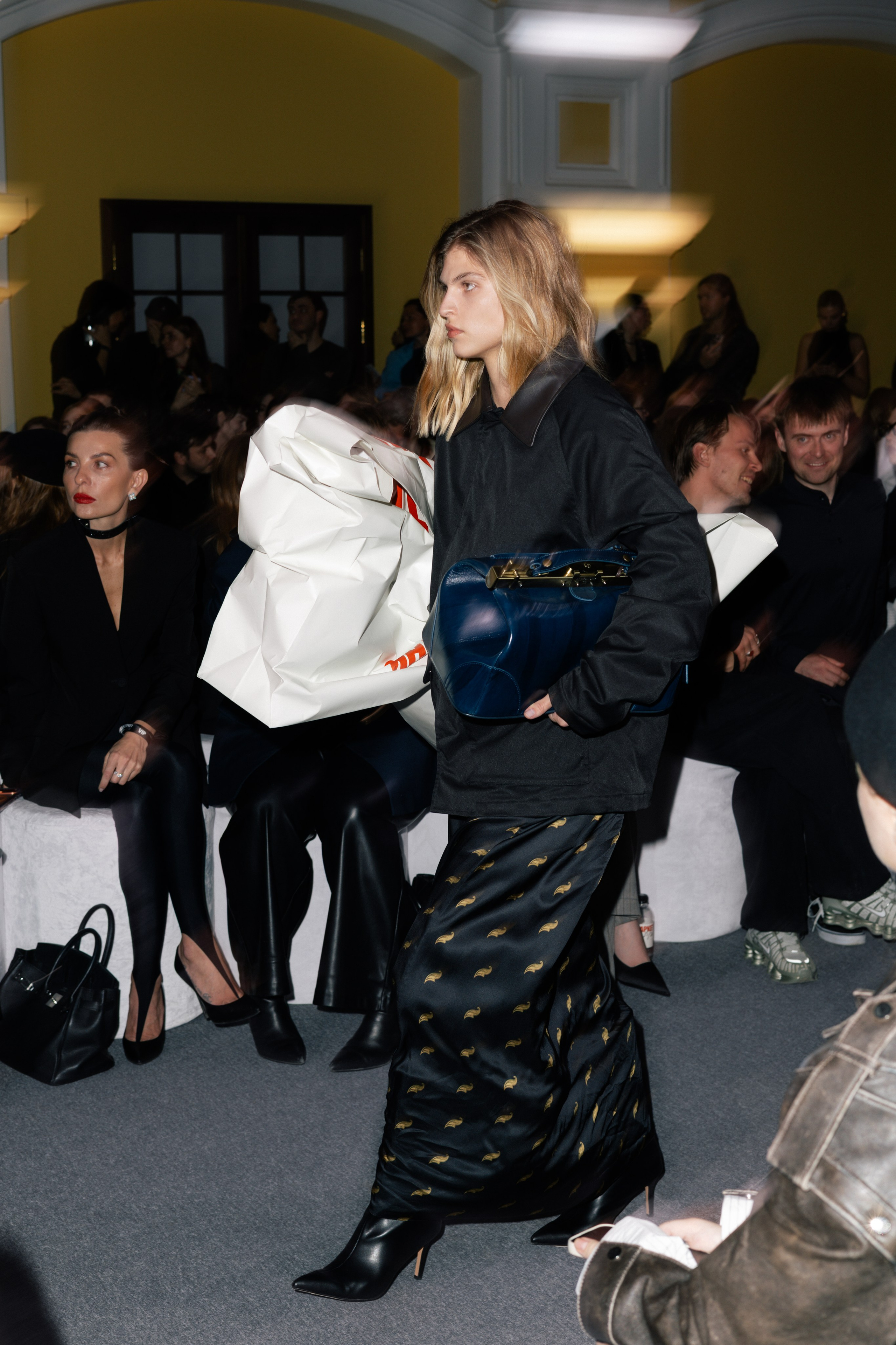 FASHION SHOW. Nikeli.mag