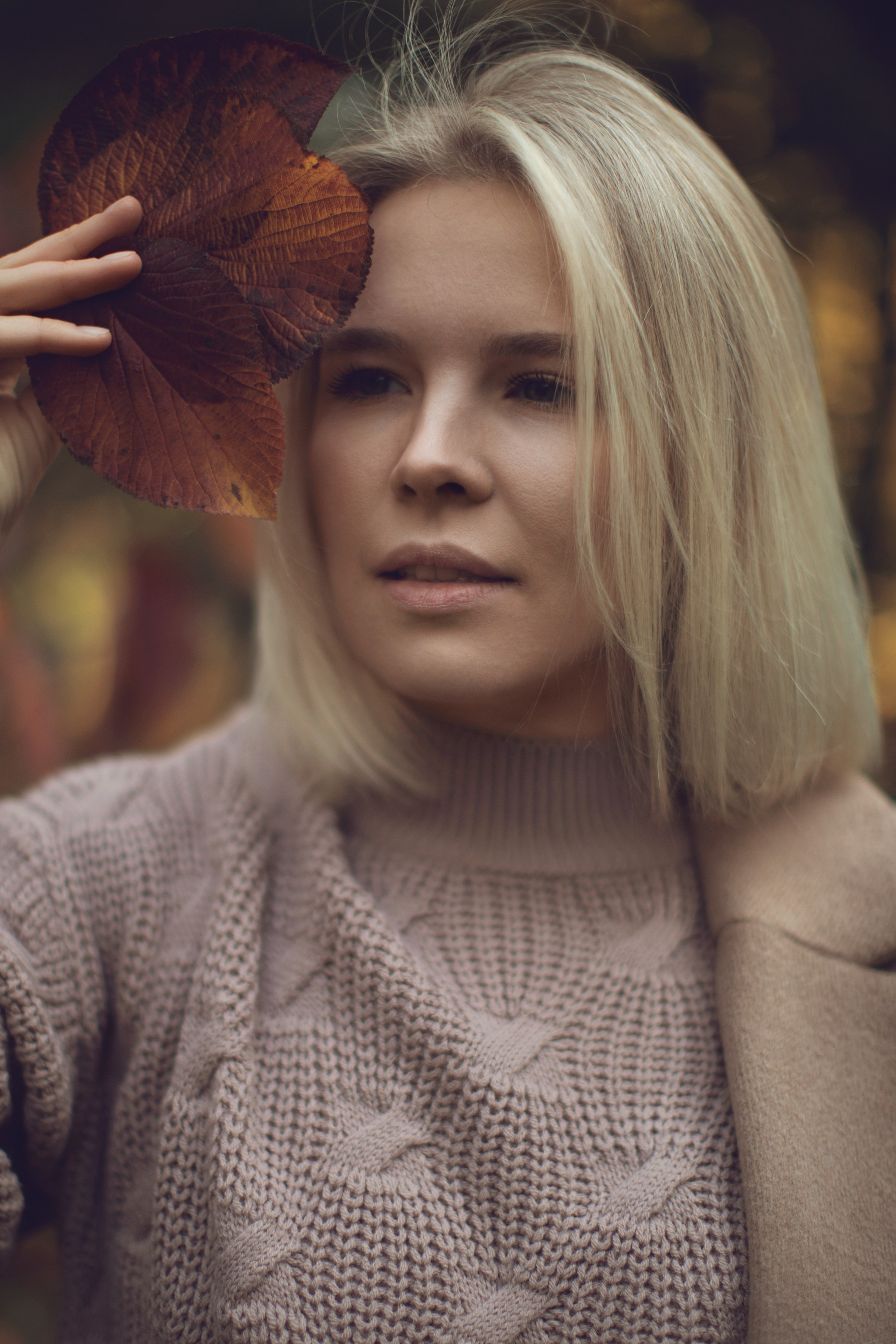 Женский портрет. Женский фотограф в Санкт-Петербурге и Москве — видеосъемка клипы рилс мобильная съемка фотосессия в студии портрет фотосъемка фотопрогулка