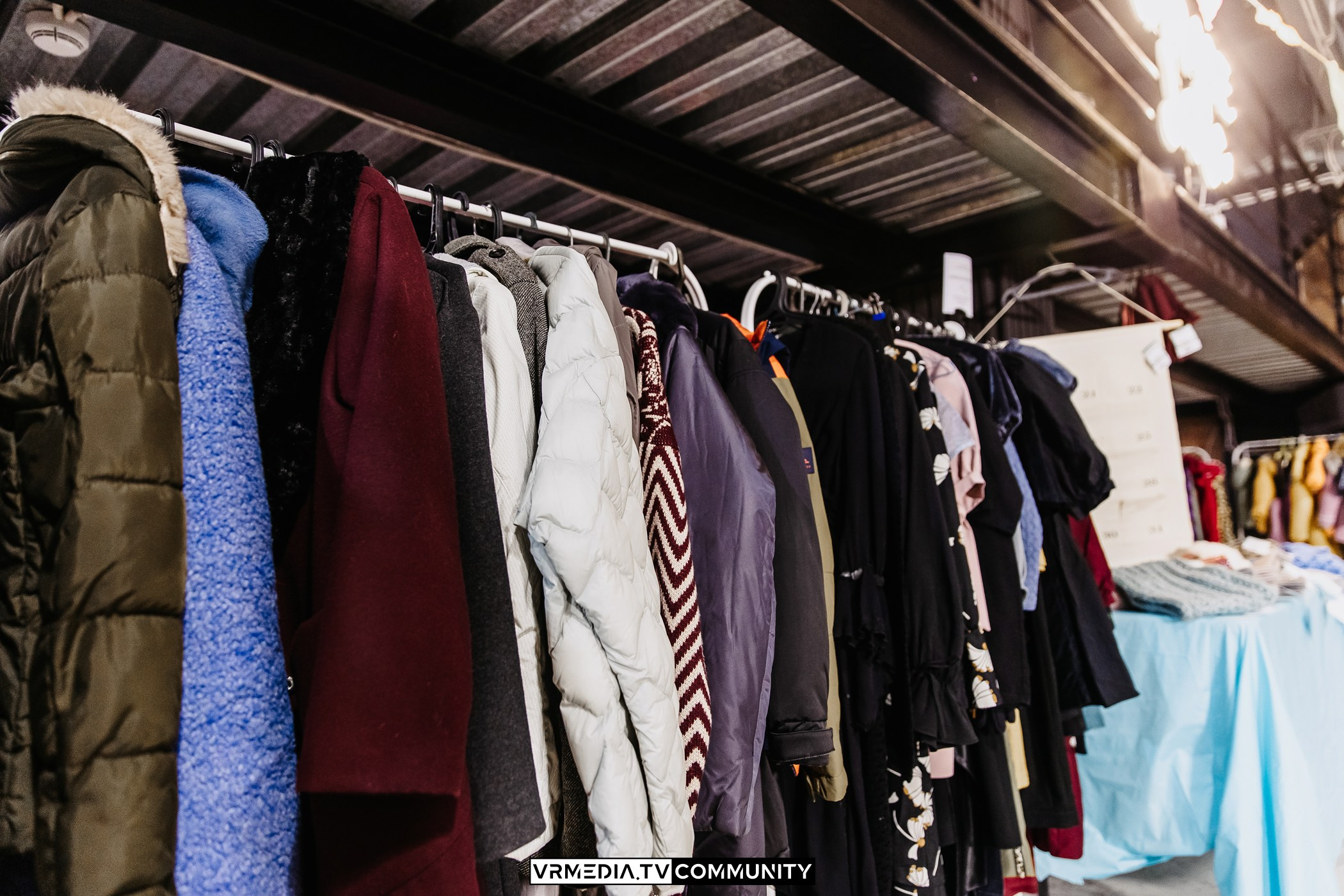 Традиционный рождественский базар и Garage Sale