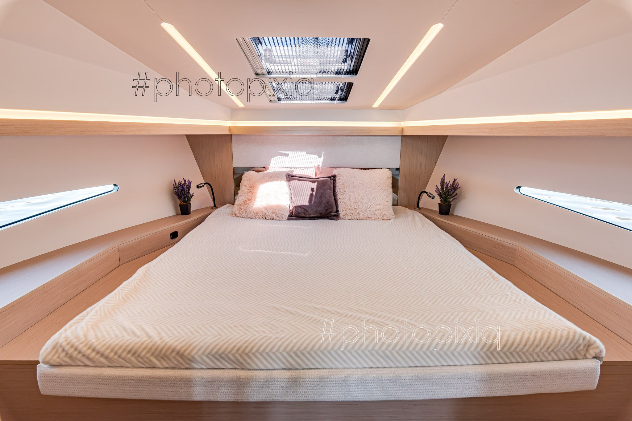 Фотосъёмка яхты Jeanneau NC 33 для брокера. Интерьерная съёмка и виртуальные туры — Интерьерный фотограф Кузнецов Сергей (photopixiq)