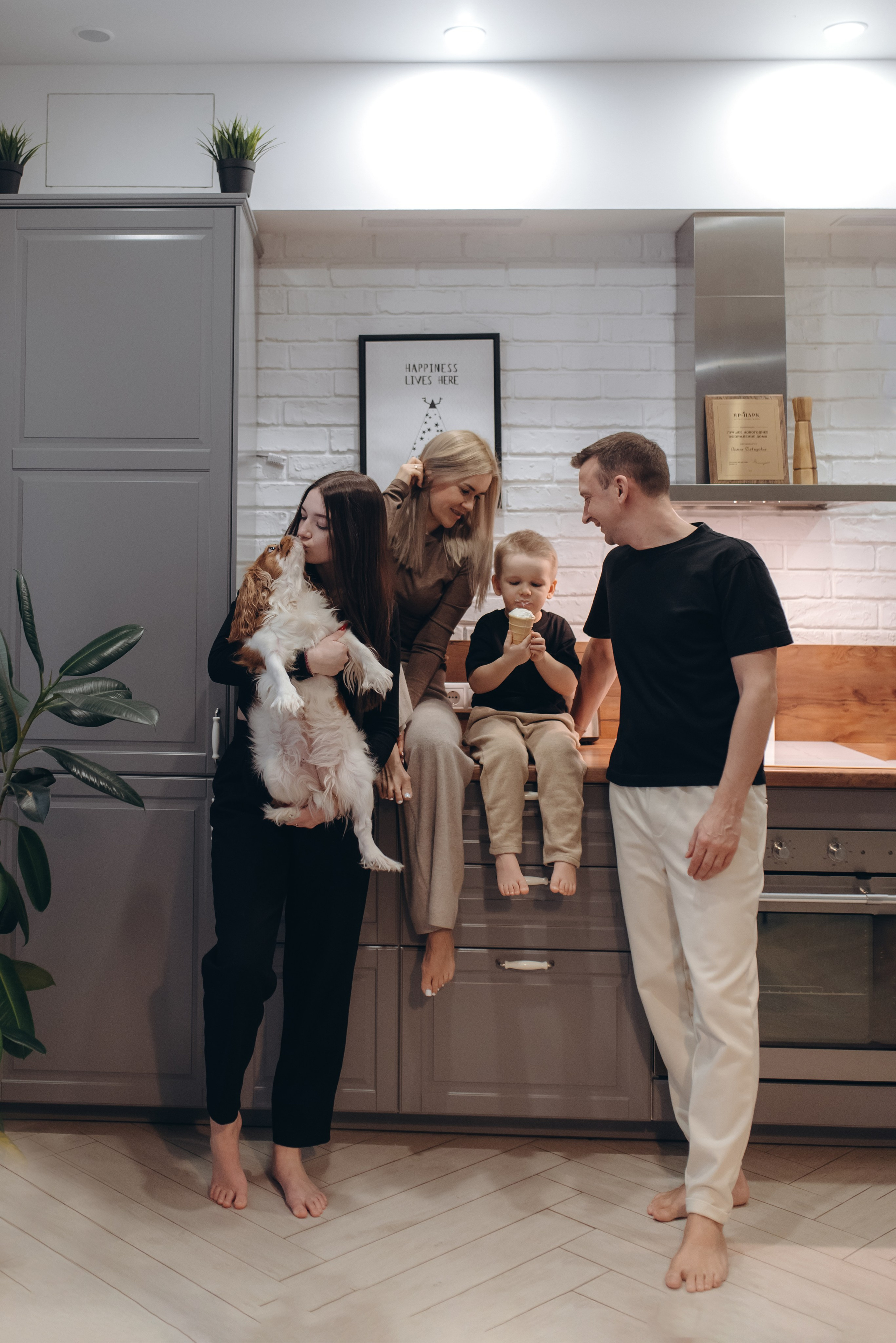 Виталя Аня Ариша Марк Бетти Яр Парк. Семьи