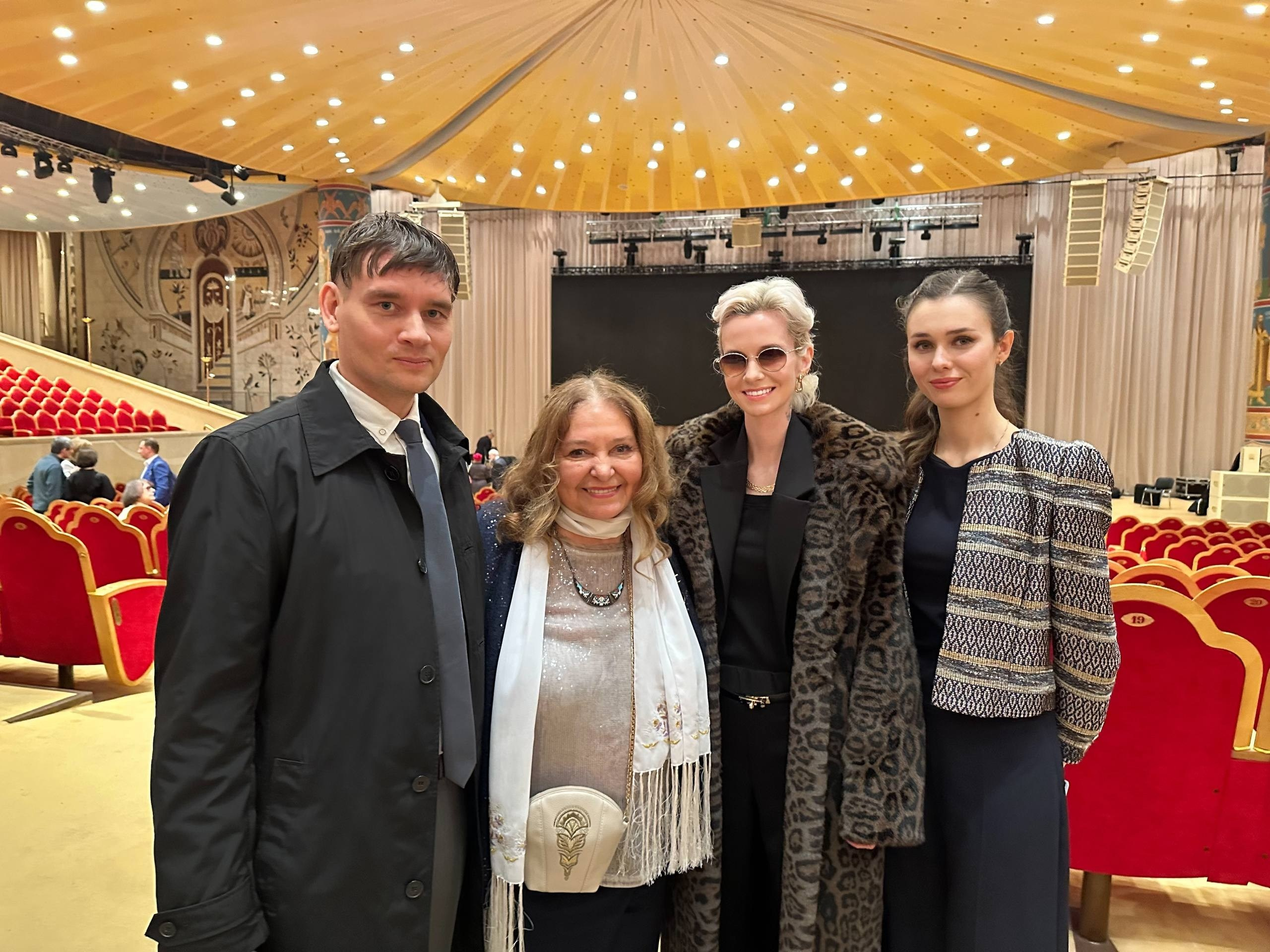 Станислав Щербаков | Авторская журналистика | Кино | Книги о руководителе