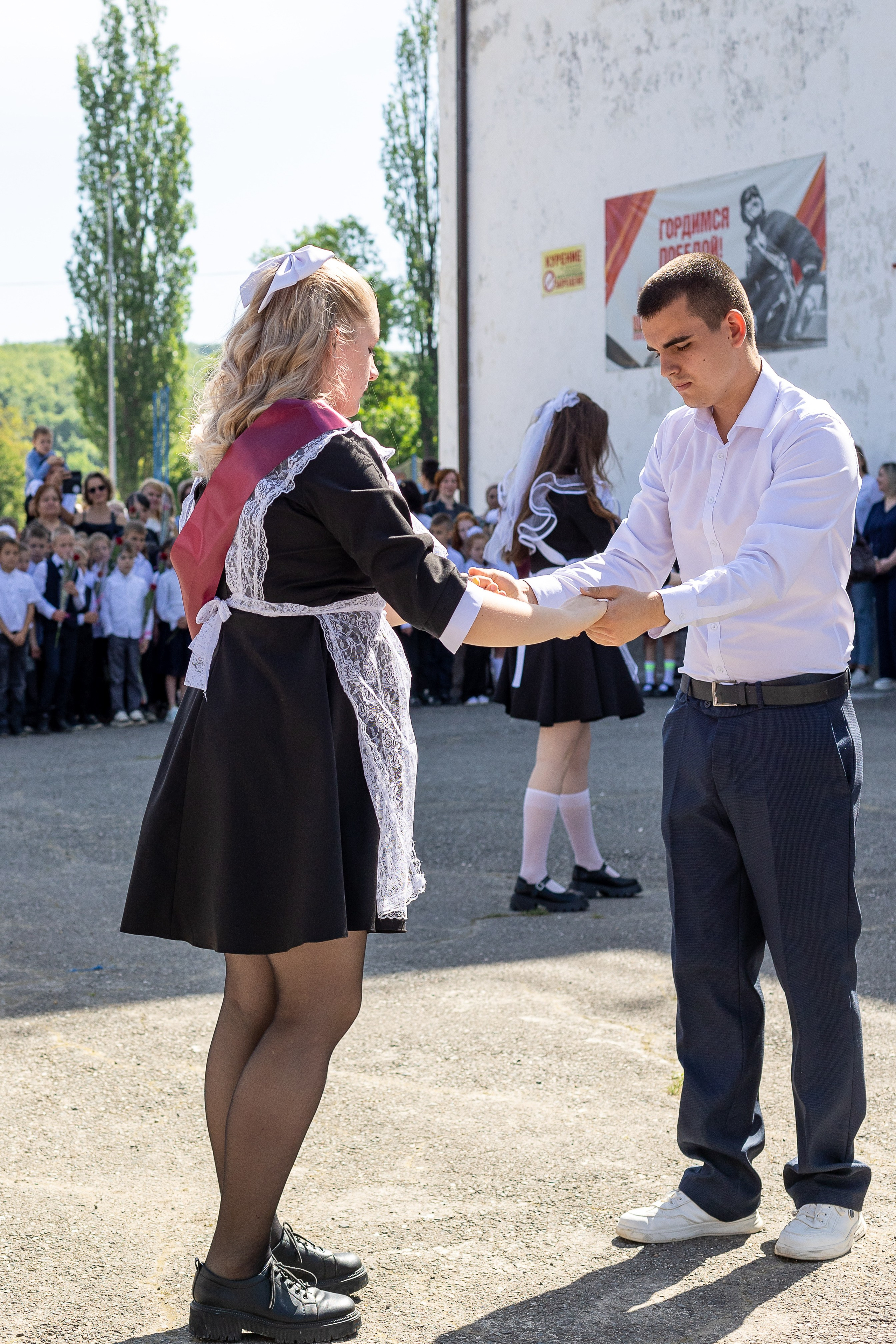 Последний звонок. Выпускные альбомы Майкоп, Краснодар Елена Золотарева