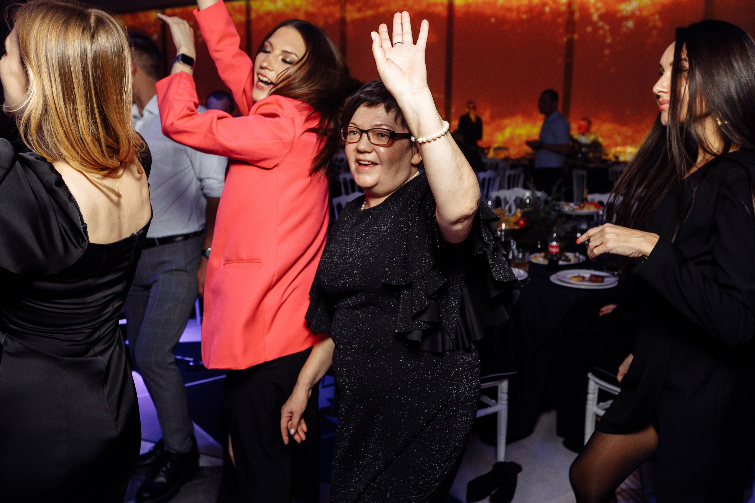 Корпоратив ПолСтраны. Свадебный и портретный фотограф в Королёве Сергей Чихарев