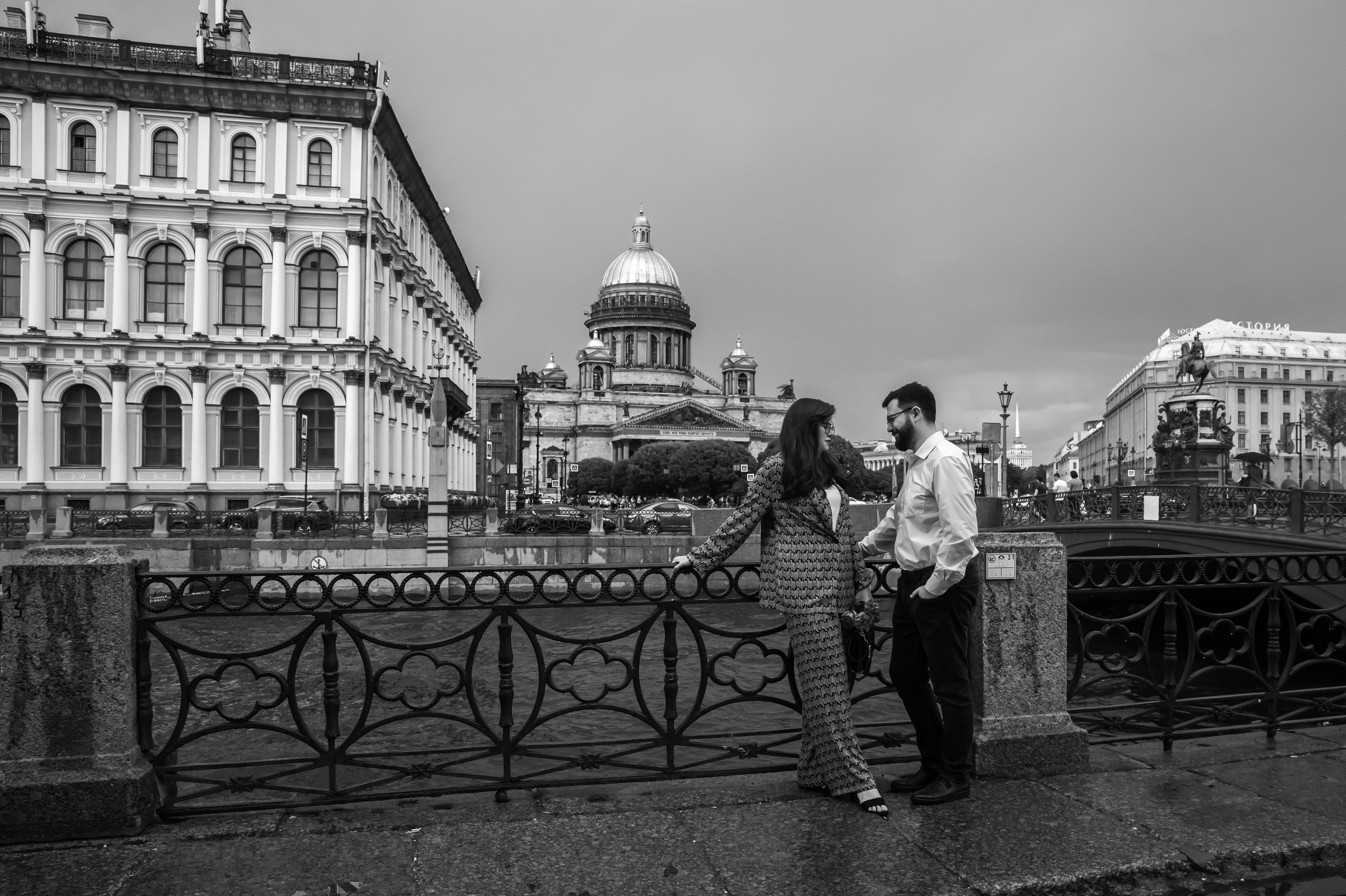 Прогулка по Санкт-Петербургу. ФОТОГРАФ РАДОСТИ Фотосессия в студии СПб. Портретный фотограф — Юрий Торлопов