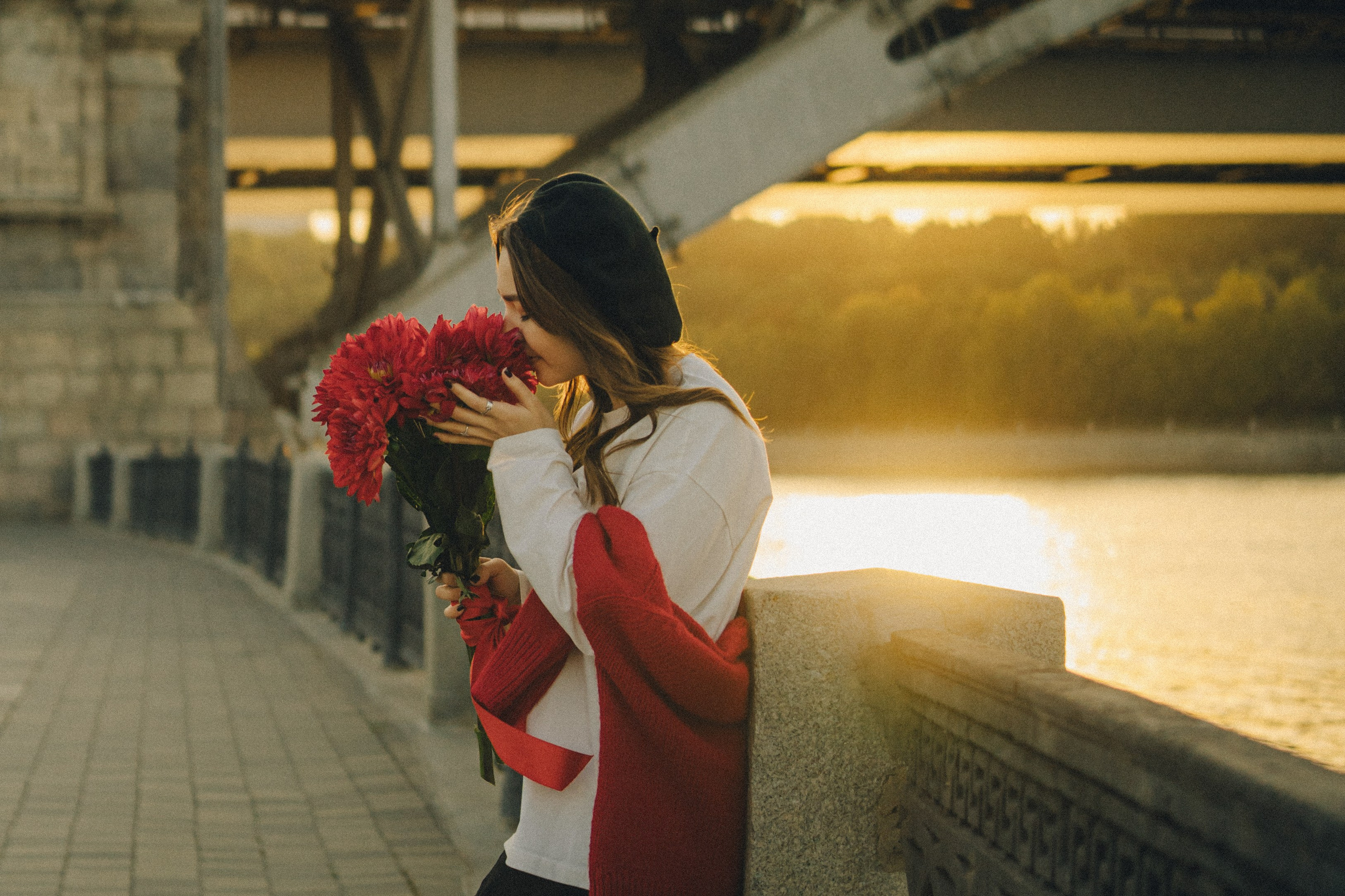 Анастасия | городская фотосессия на набережной. Портретный фотограф Москва