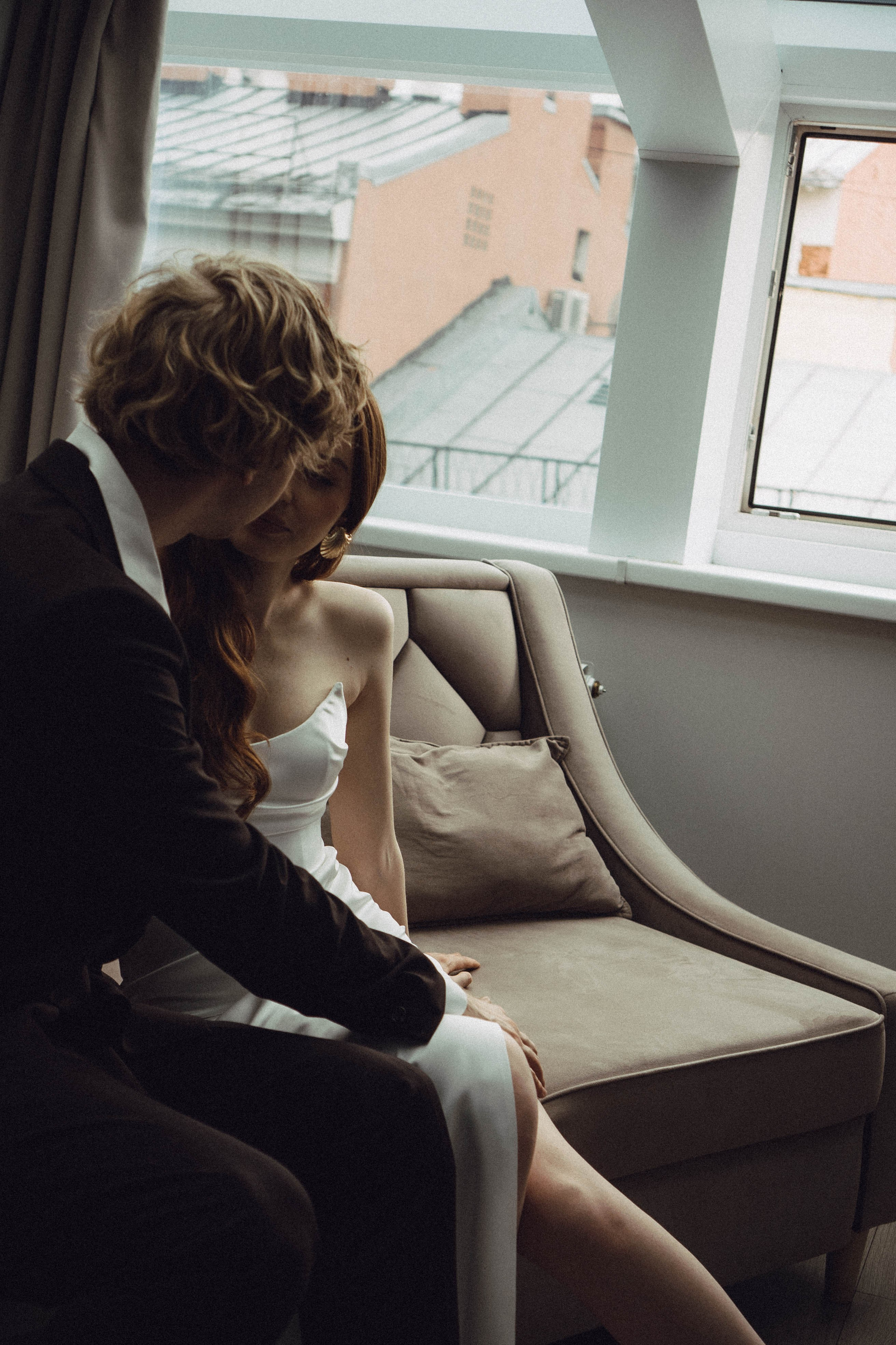 СВАДЕБНАЯ СЬЕМКА В ОТЕЛЕ. СБОРЫ ЖЕНИХА И НЕВЕСТЫ И ТАКЖЕ ТОР И ПОДГОТОВКА К ПРОГУЛКЕ. Профессиональный фотограф, Санкт-Петербург — Виктория Богомолова