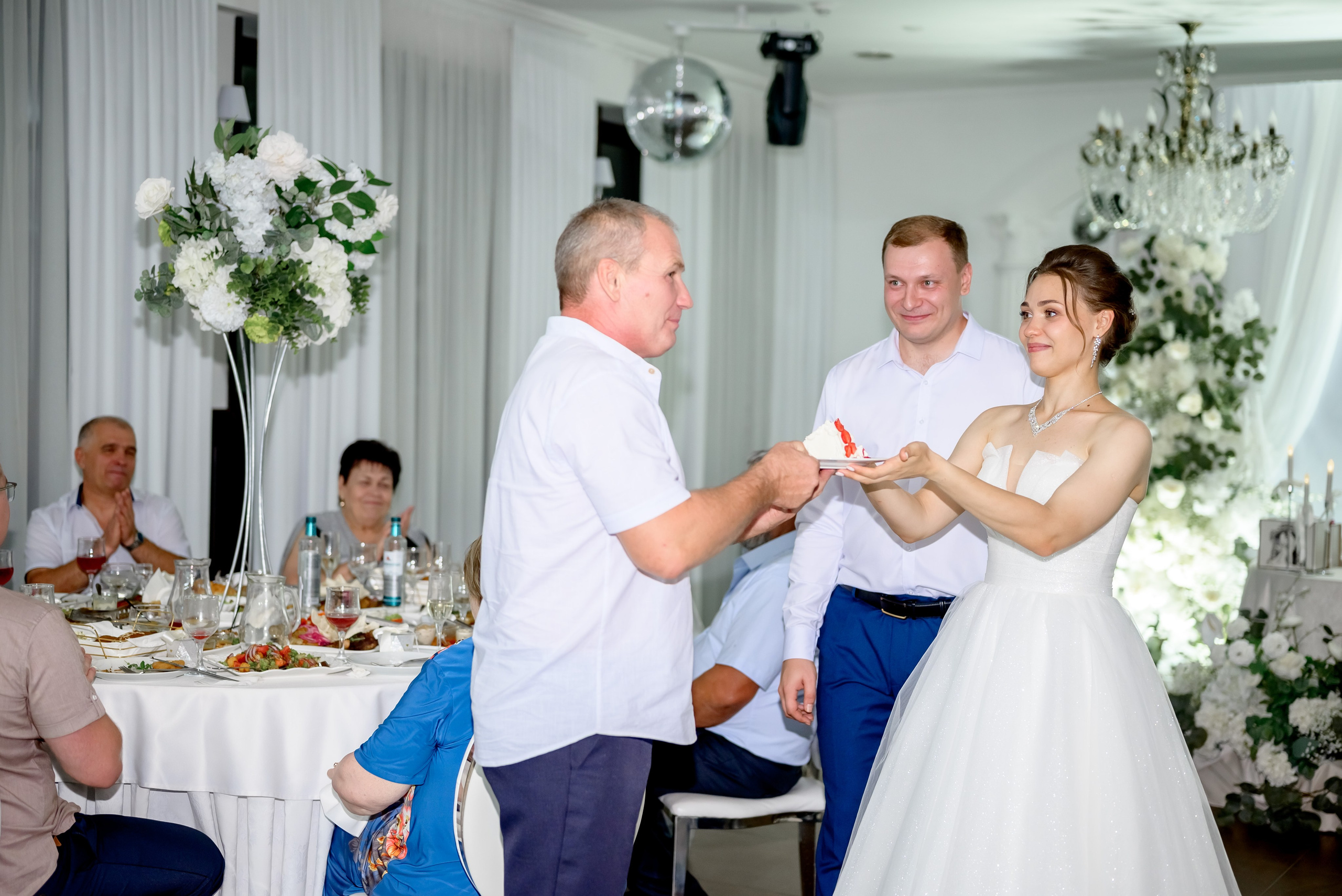 Банкетная часть. Юлия Басня семейный и свадебный фотограф в Донецке