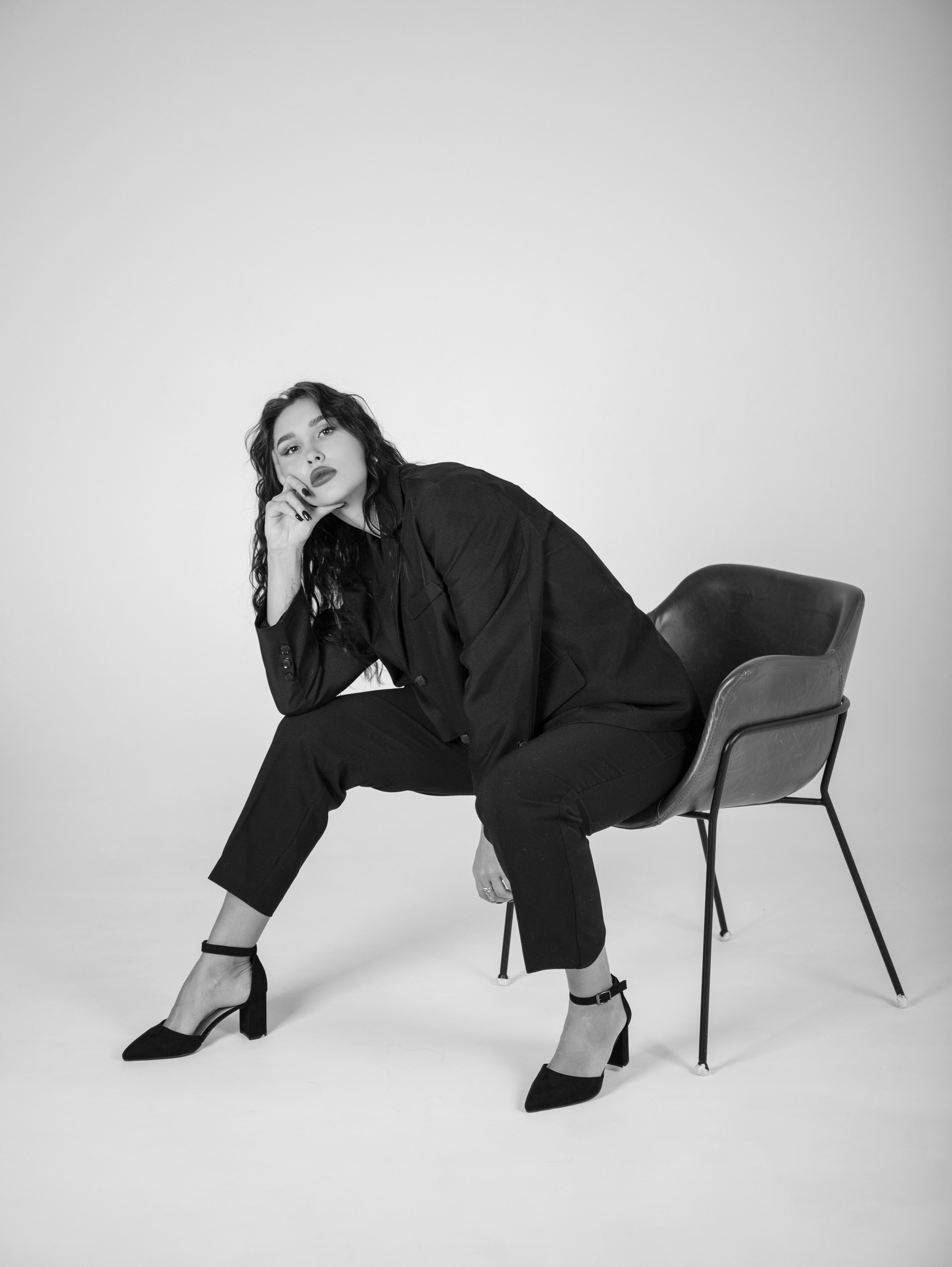 На циклораме. Свадебный и семейный фотограф в Москве Мила Широких