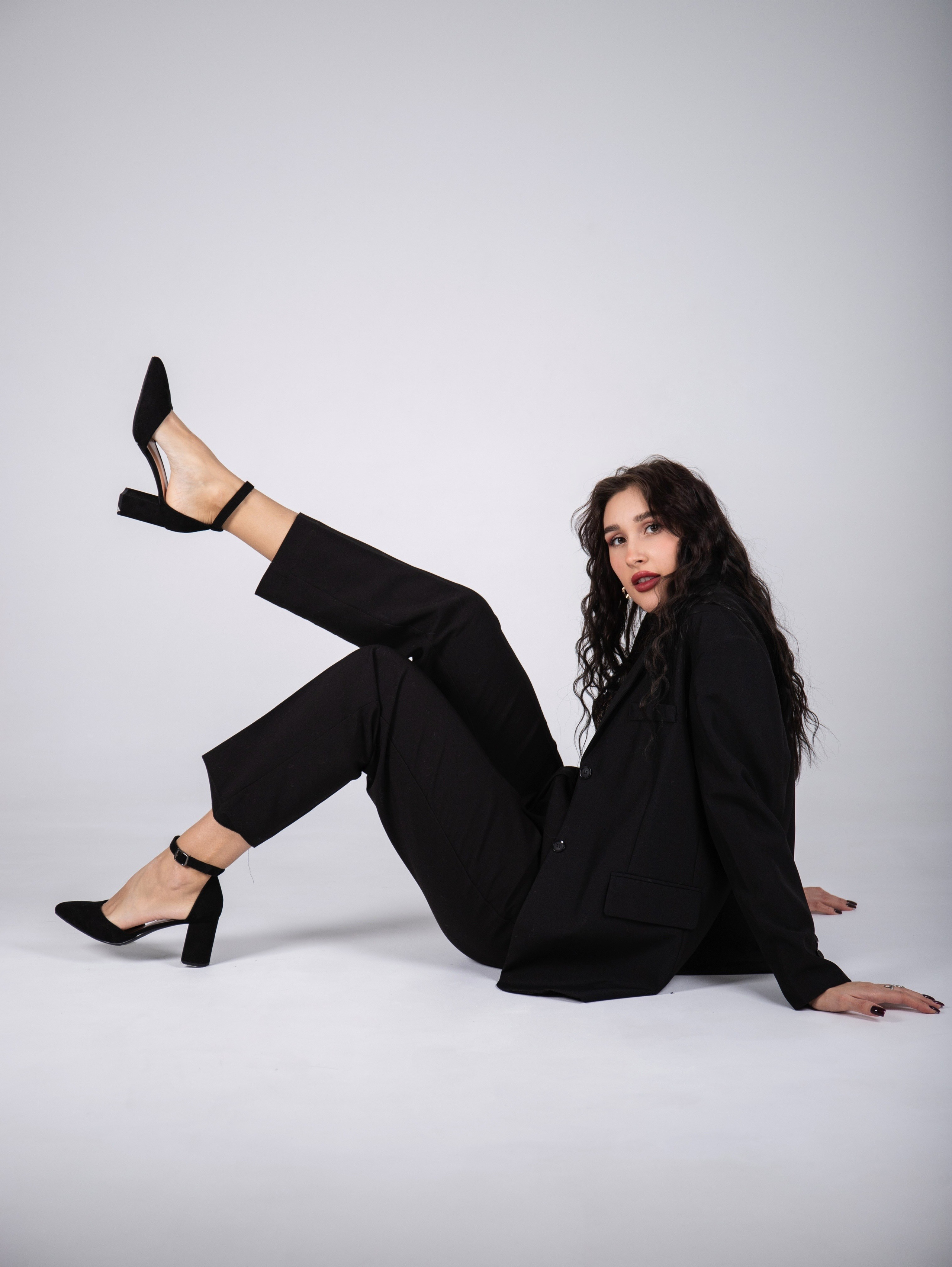 На циклораме. Свадебный и семейный фотограф в Москве Мила Широких