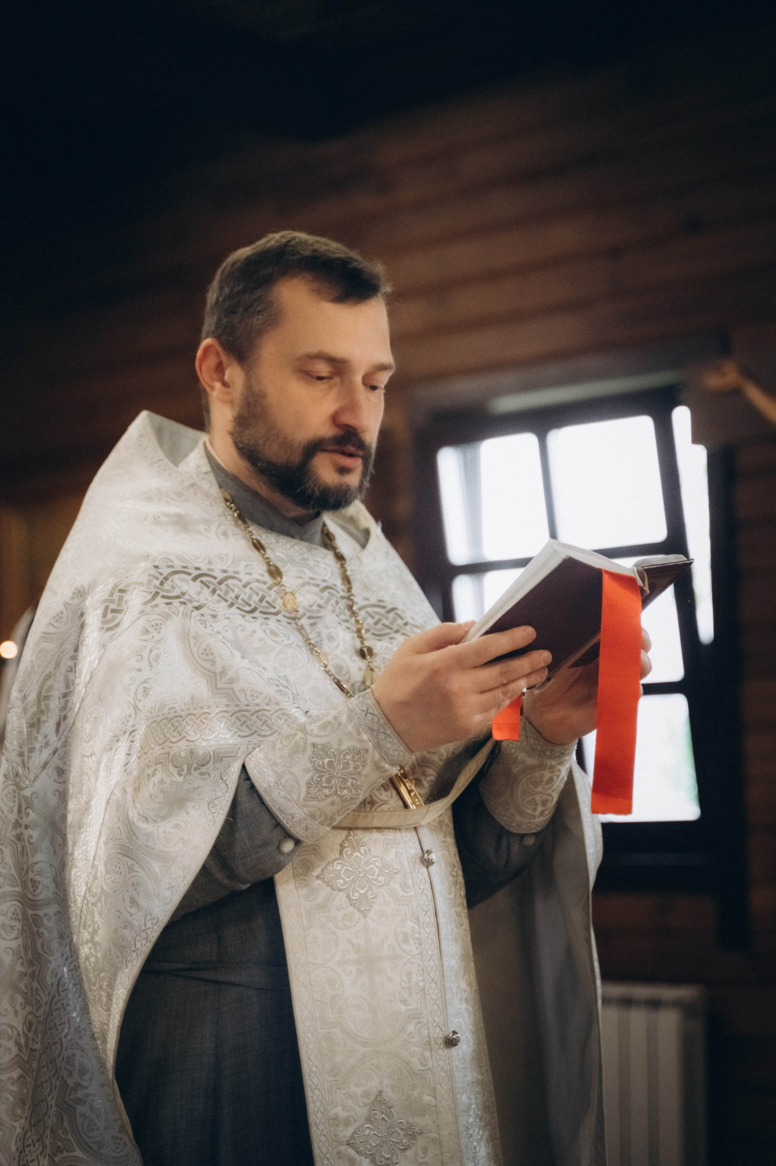 Крещение Егора (ХРАМ СВЯТИТЕЛЯ НИКОЛАЯ ЯПОНСКОГО) частичная конфиденциальность. Семейный фотограф в Минске Дарья Дреко