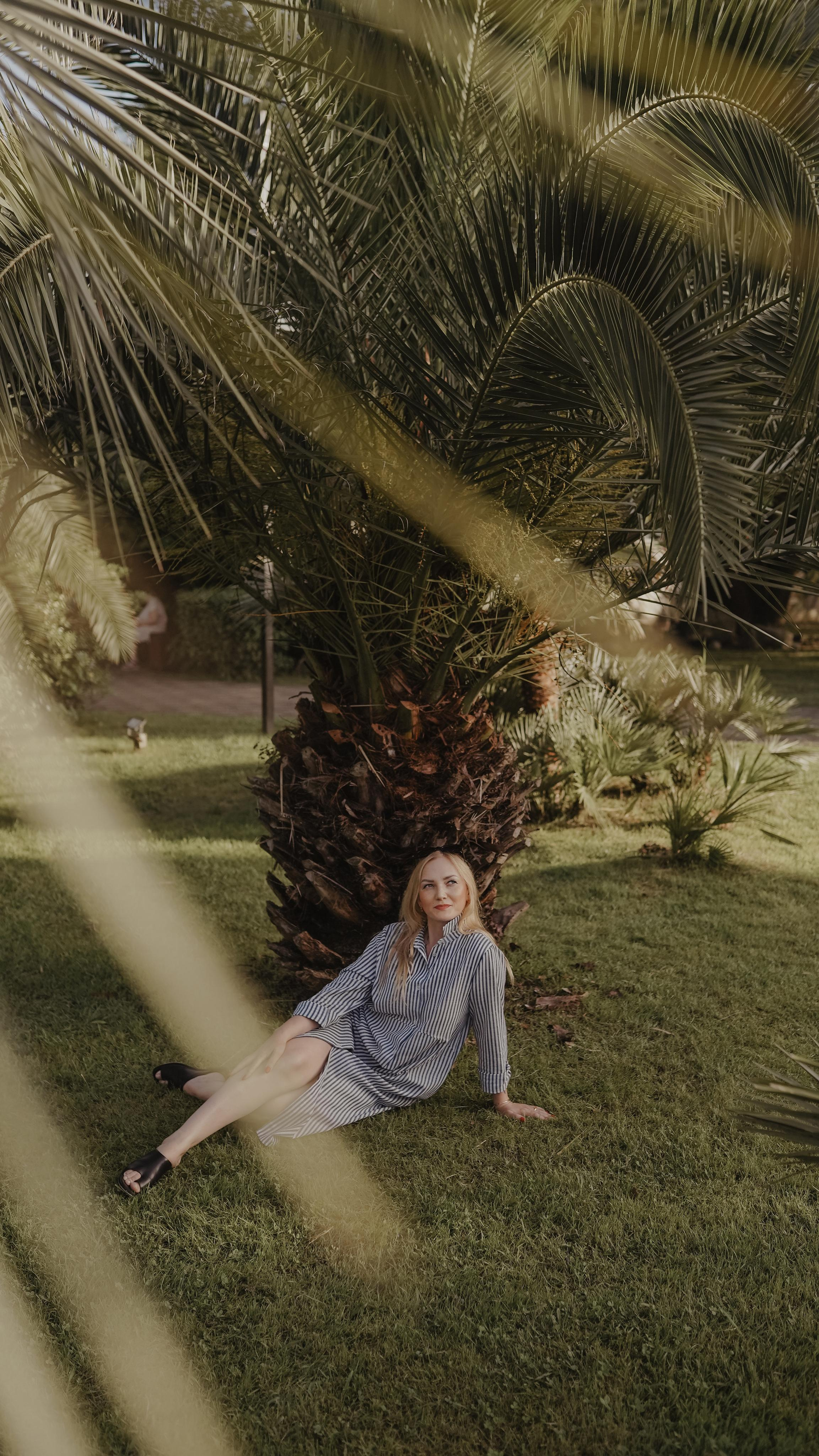 Сквер у Морского Вокзала. Милана Довгаль - семейный фотограф и видеограф  в Адлере и Сочи