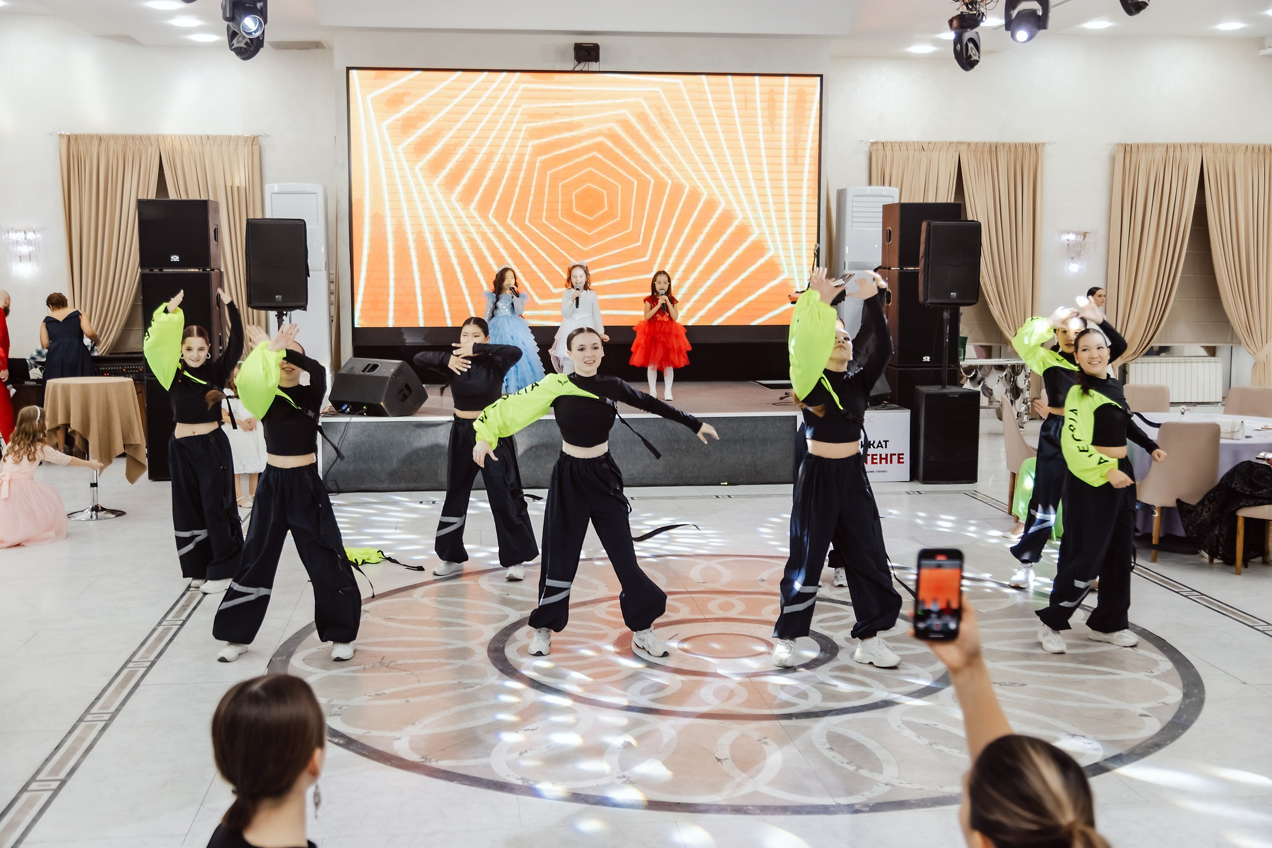 Большой Отчетный Бал Музыкального Дома Голос. Кипятком Павлодар