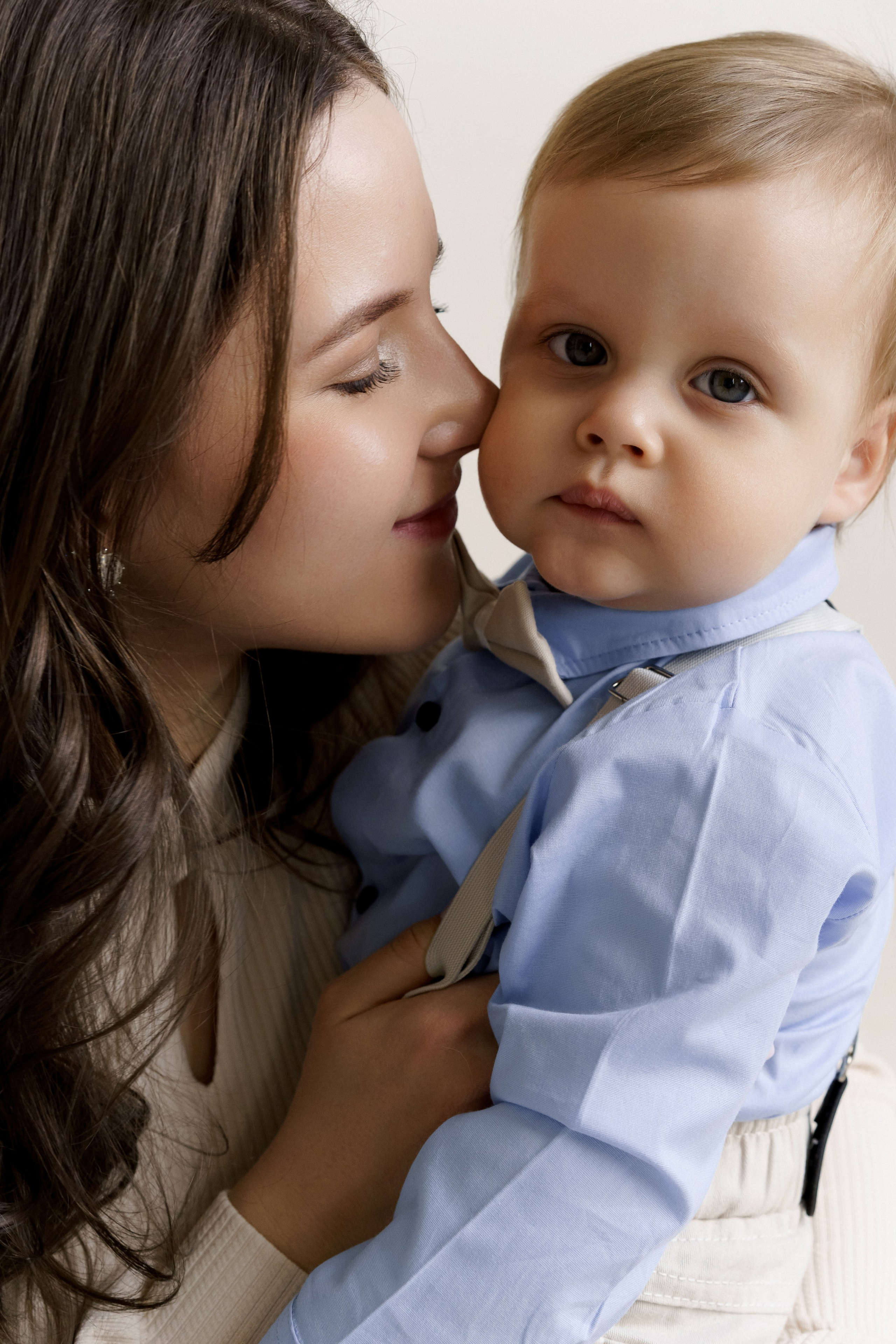 Первый годик. Моменты и истории о вас настоящих