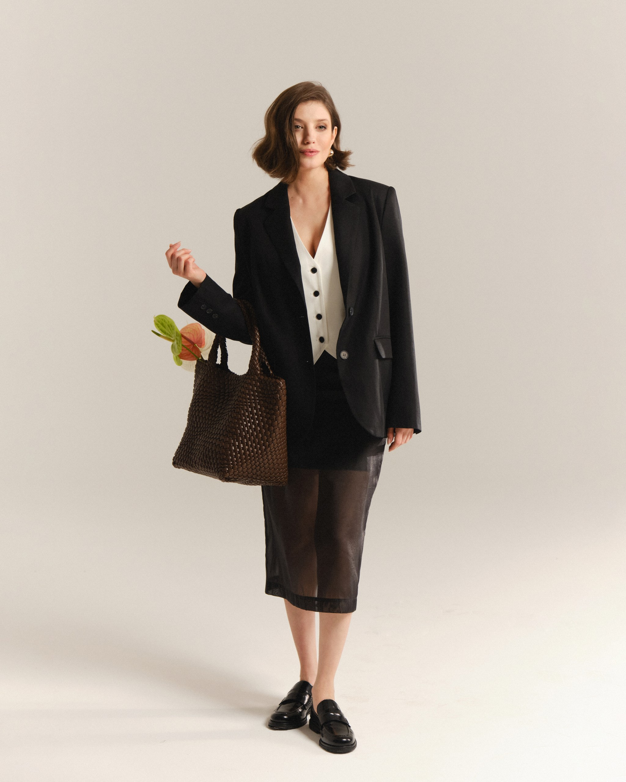 OSTIN x Анна Чиповская SS 25. Портретный и репортажный фотограф в Москве Острикова Анастасия