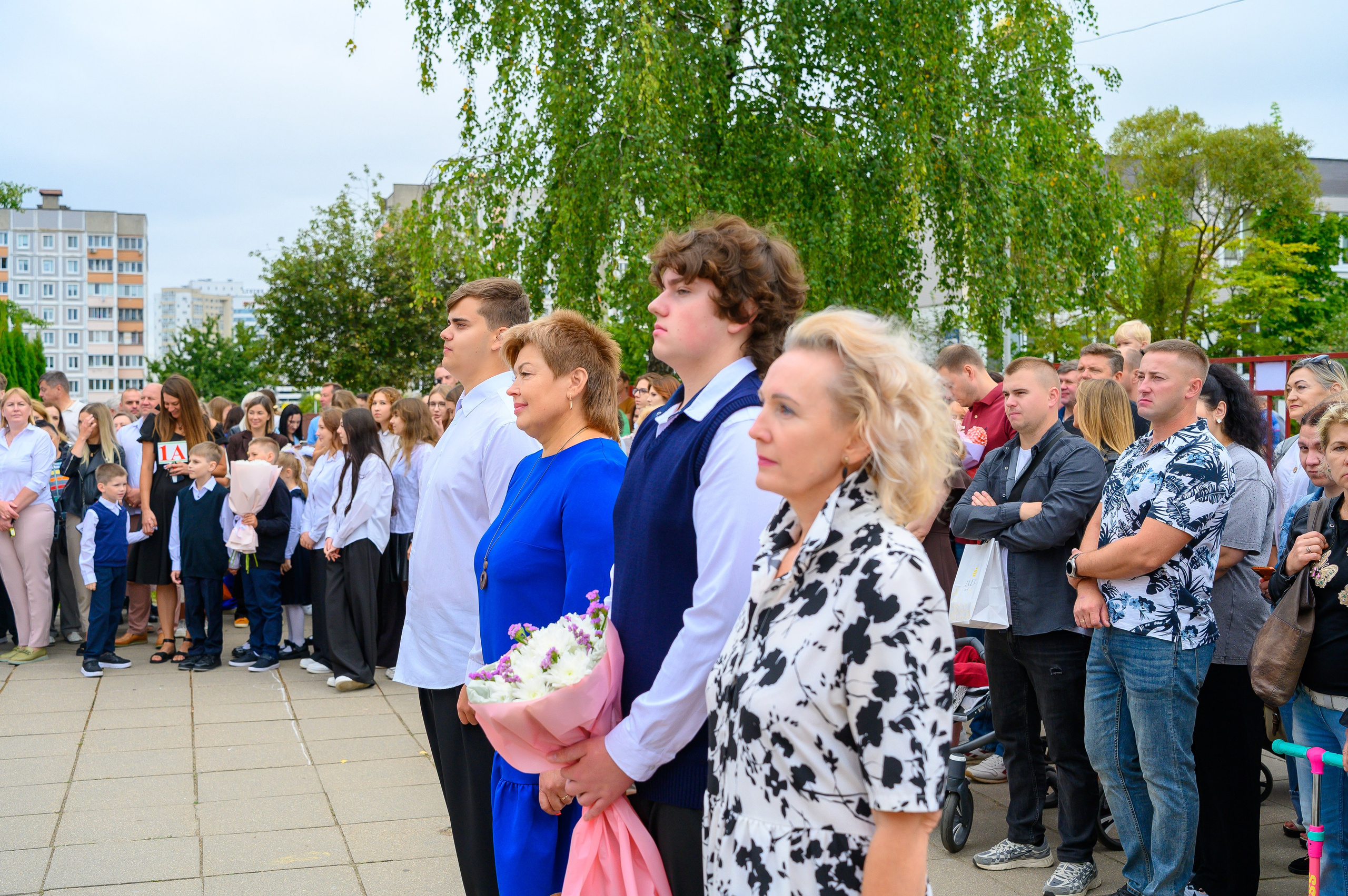 Вот звучит первый звонок, перед этим долгое приготовление к новому этапу в жизни, Яромир идет в школу. Фотоуслуги, услуги фотографа, фотографирование важных событий