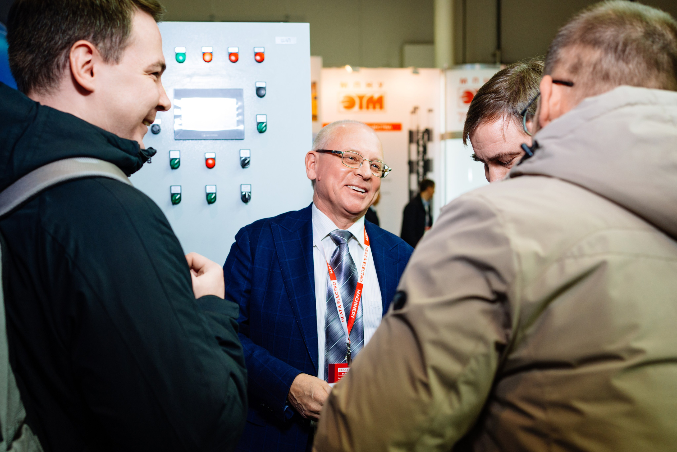 Heat & Electro Machinery Expo (стенд группы компаний ЕКС). Репортажный и портретный фотограф Алексей Полячек