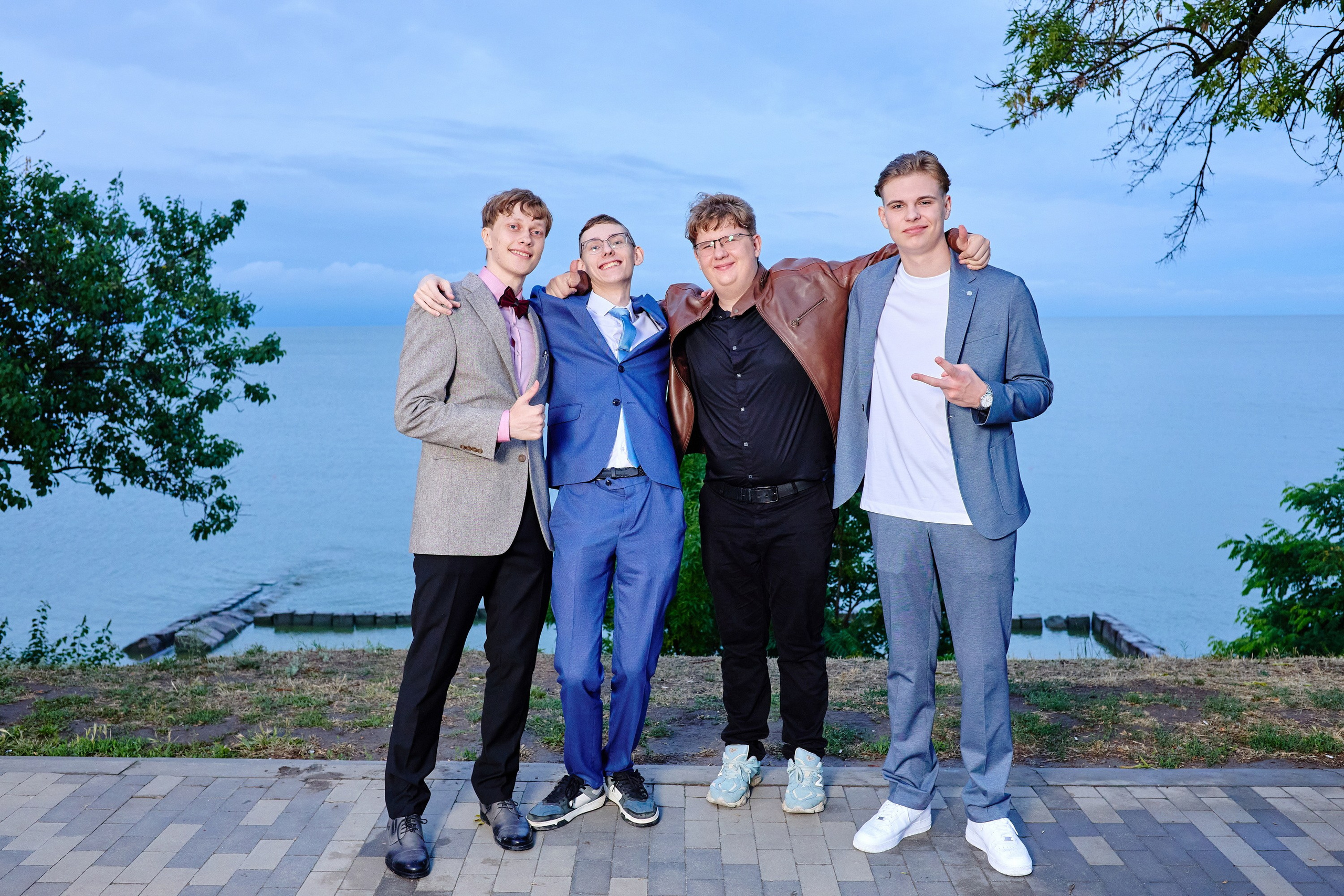 Выпускной 35 Сош. Фотограф Выпускные альбомы Таганрог Сергей Коробченко