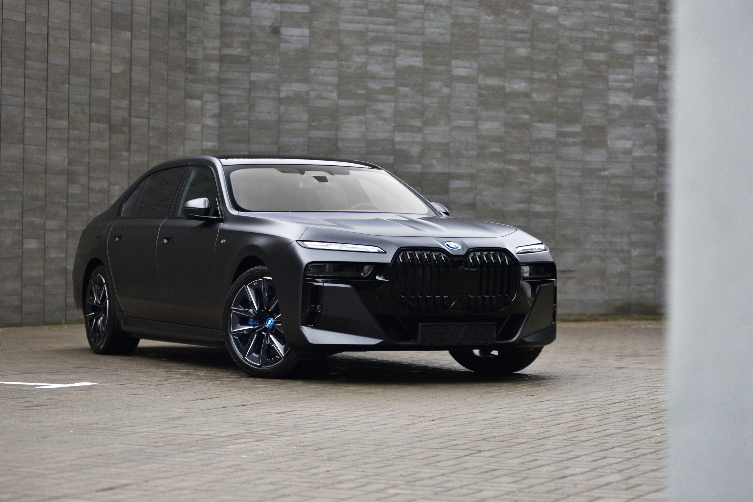 BMW 7. Автомобильный и интерьерный фотограф в Минске Александр Тагаев