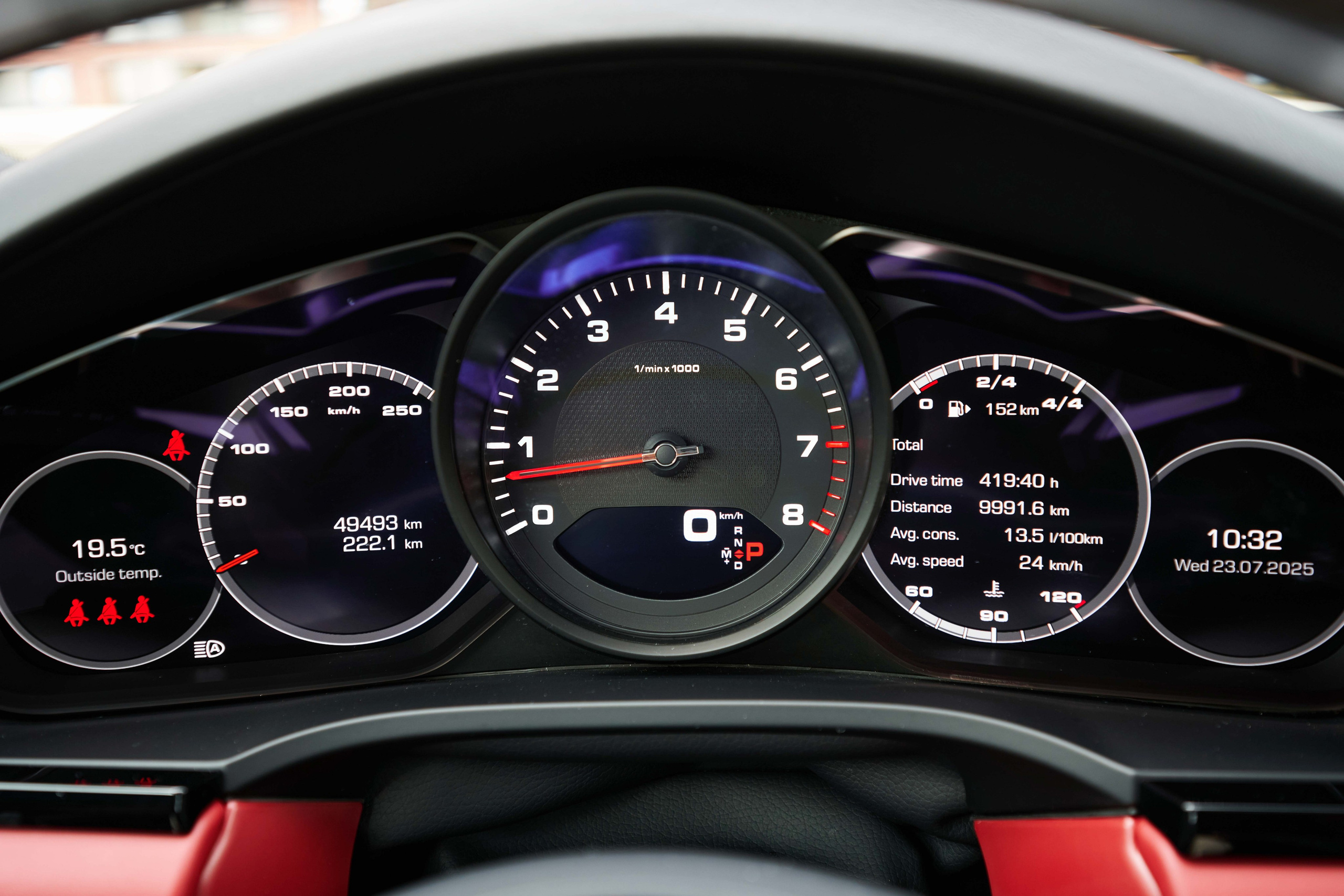 Porsche Cayenne. Автомобильный и интерьерный фотограф в Минске Александр Тагаев