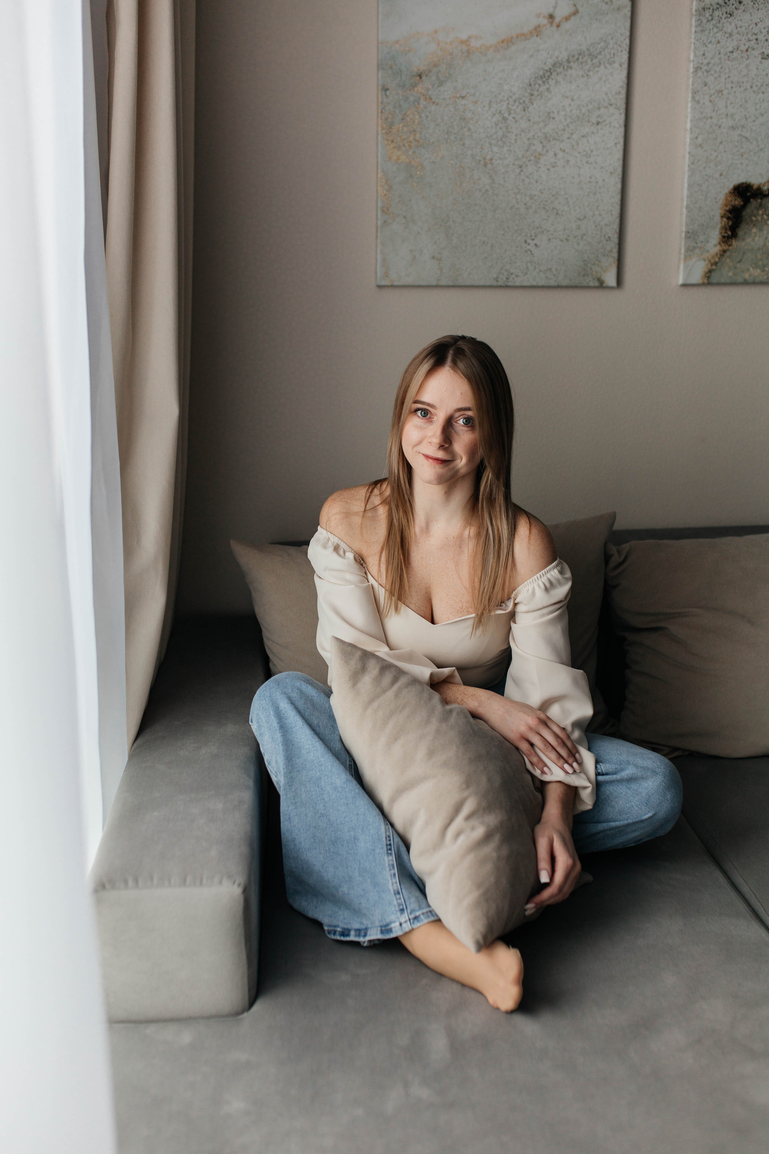 Короткая домашняя фотосессия накануне дня рождения Насти. Фотограф Валерия Горбунова Подольск Бутово Видное Щербинка