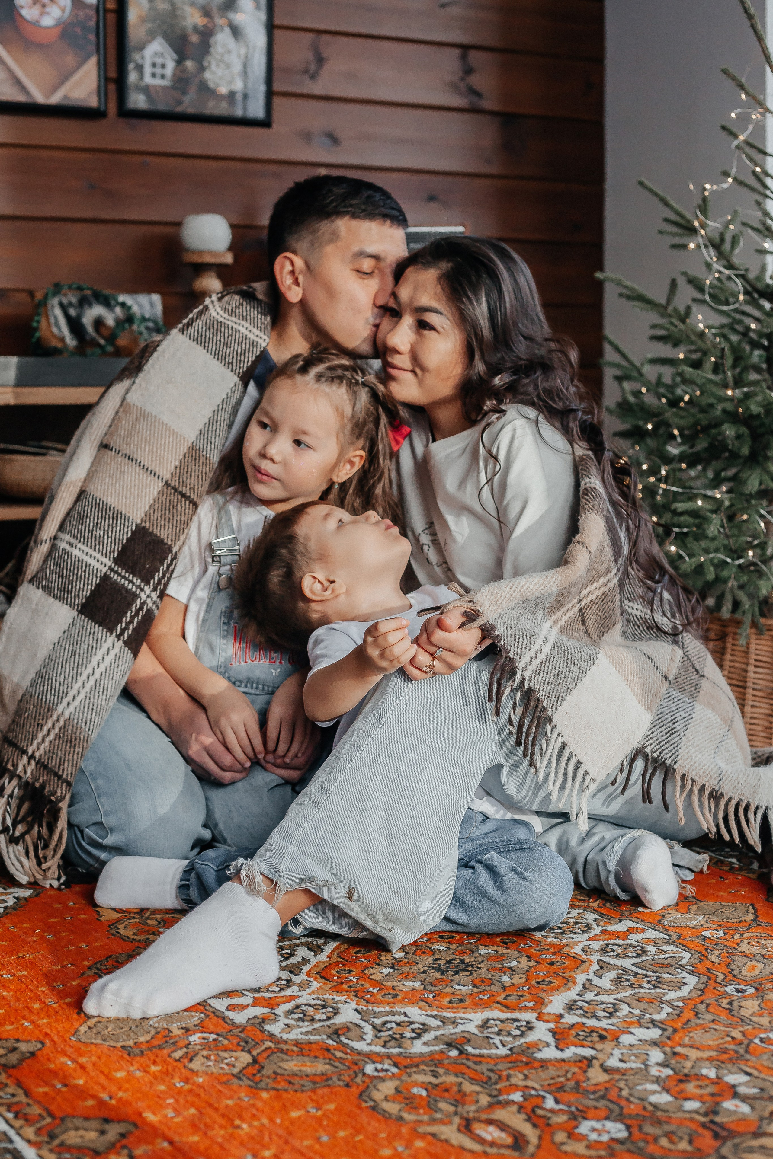 Новогодняя семейная Дарины и Руслана с детками. Фотограф семейной и индивидуальной съемки Марина Севостьянова в Челябинске