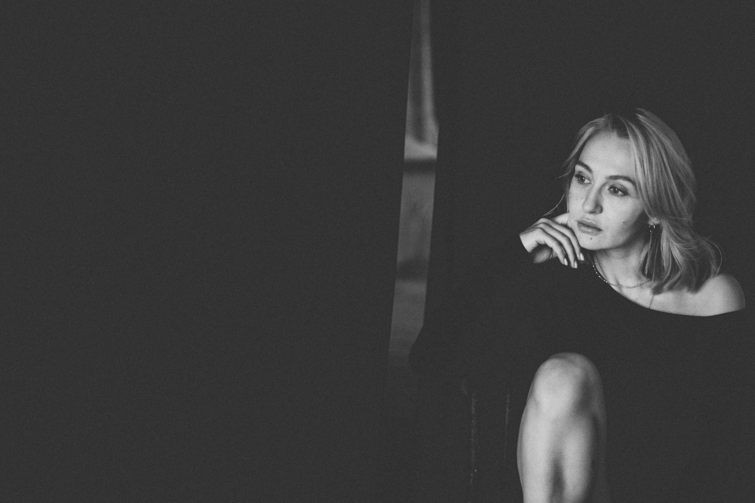 Женский портрет чб студия. Фотограф в Перми Гиренко Людмила