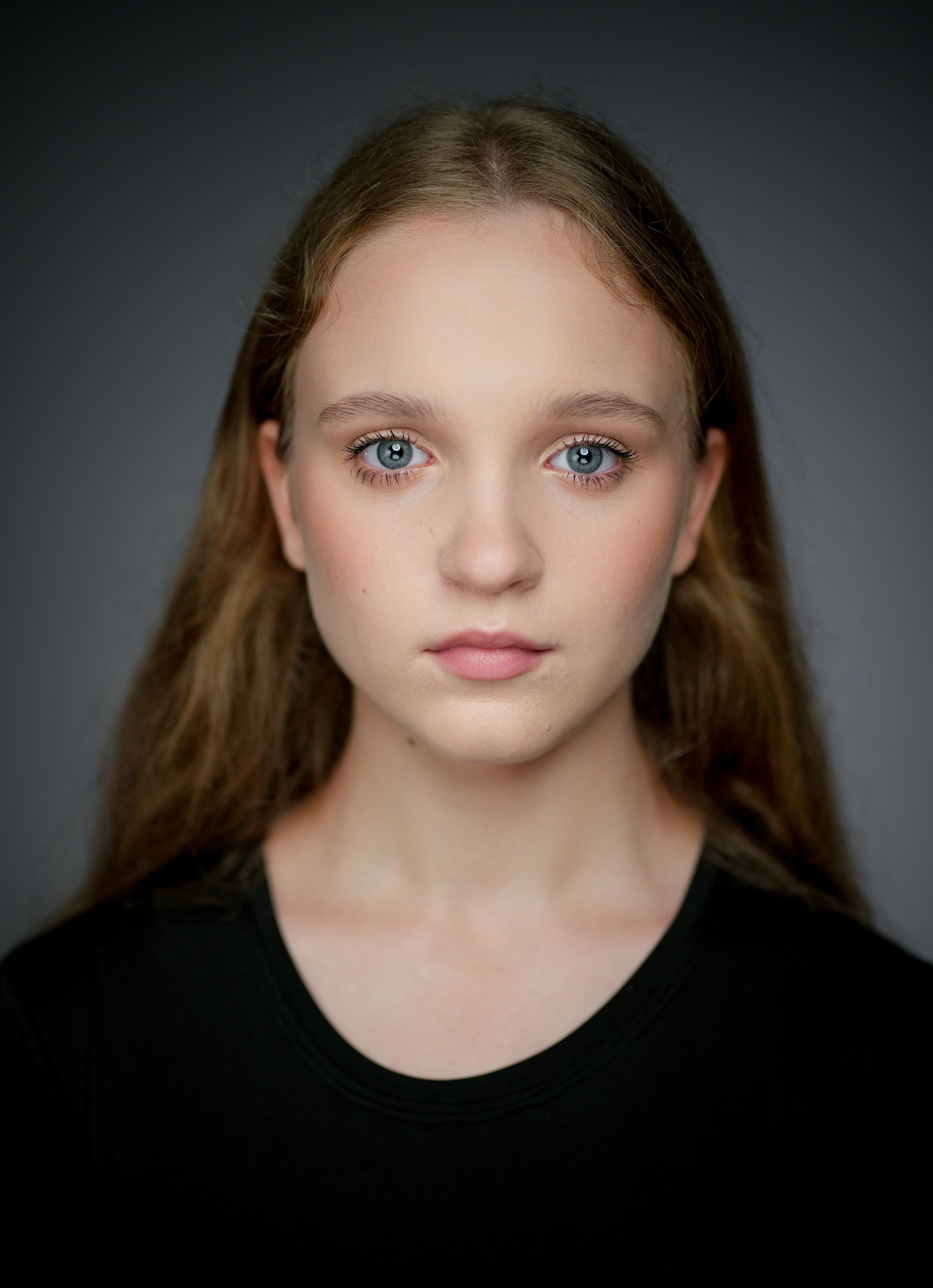 Актриса Елизавета Коровина. Портретная съемка в Москве, студийный фотограф Игорь Фомин