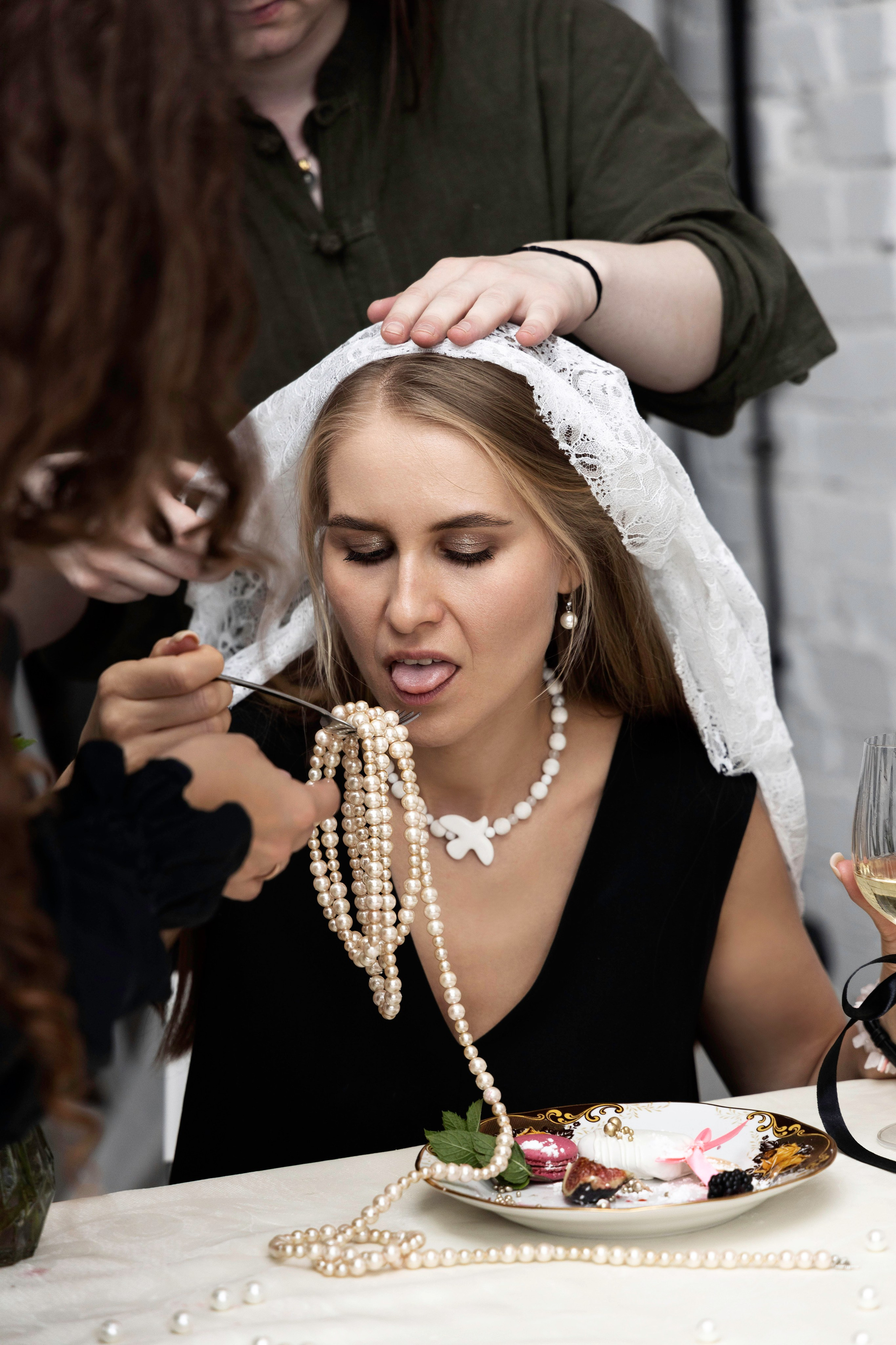 «Званный ужин». Olya Posnimay