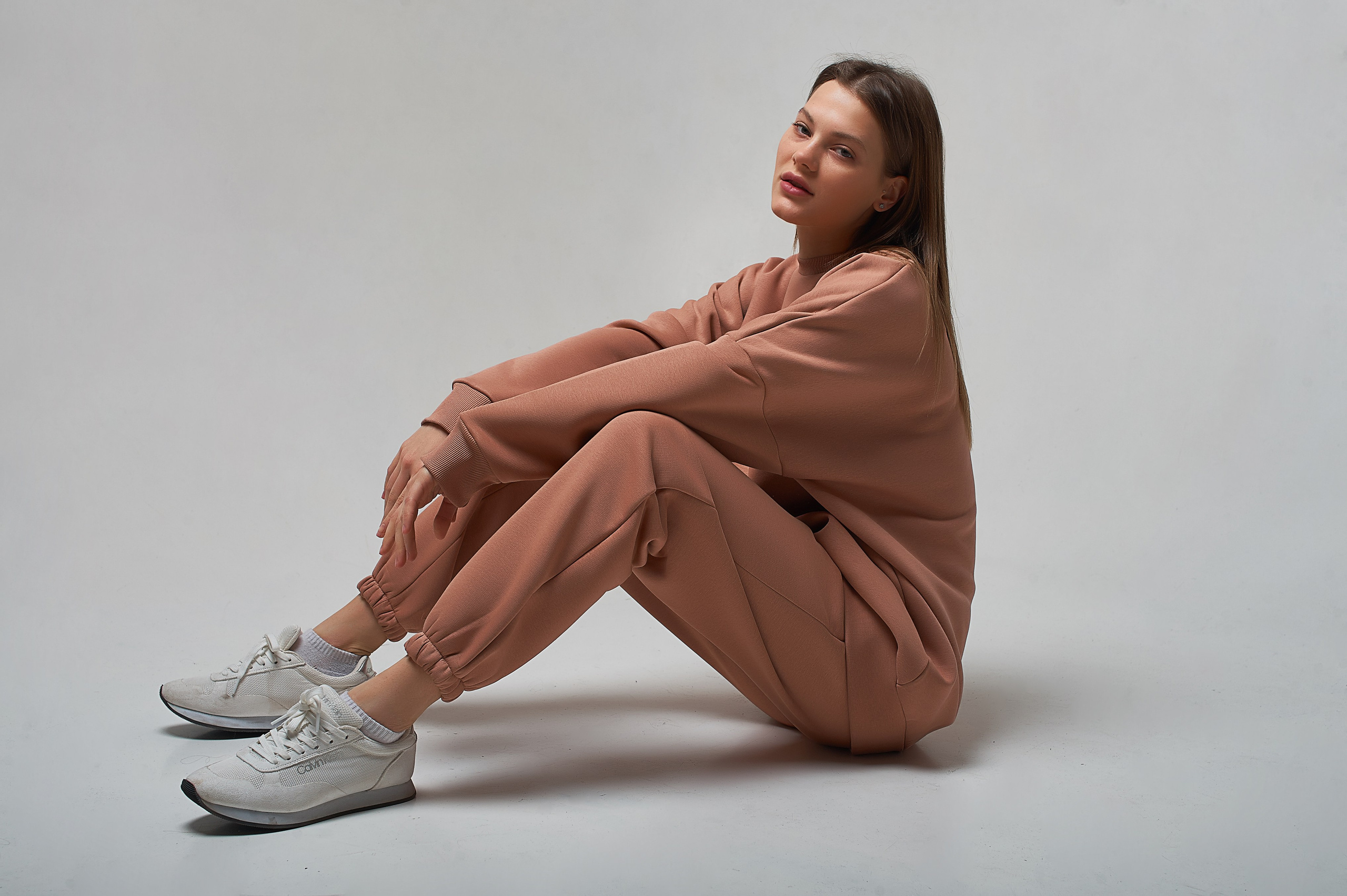 Каталожная съемка в студии для магазина на Wildberries. Свадебный фотограф в Ростове-на-Дону Владимир Пешков