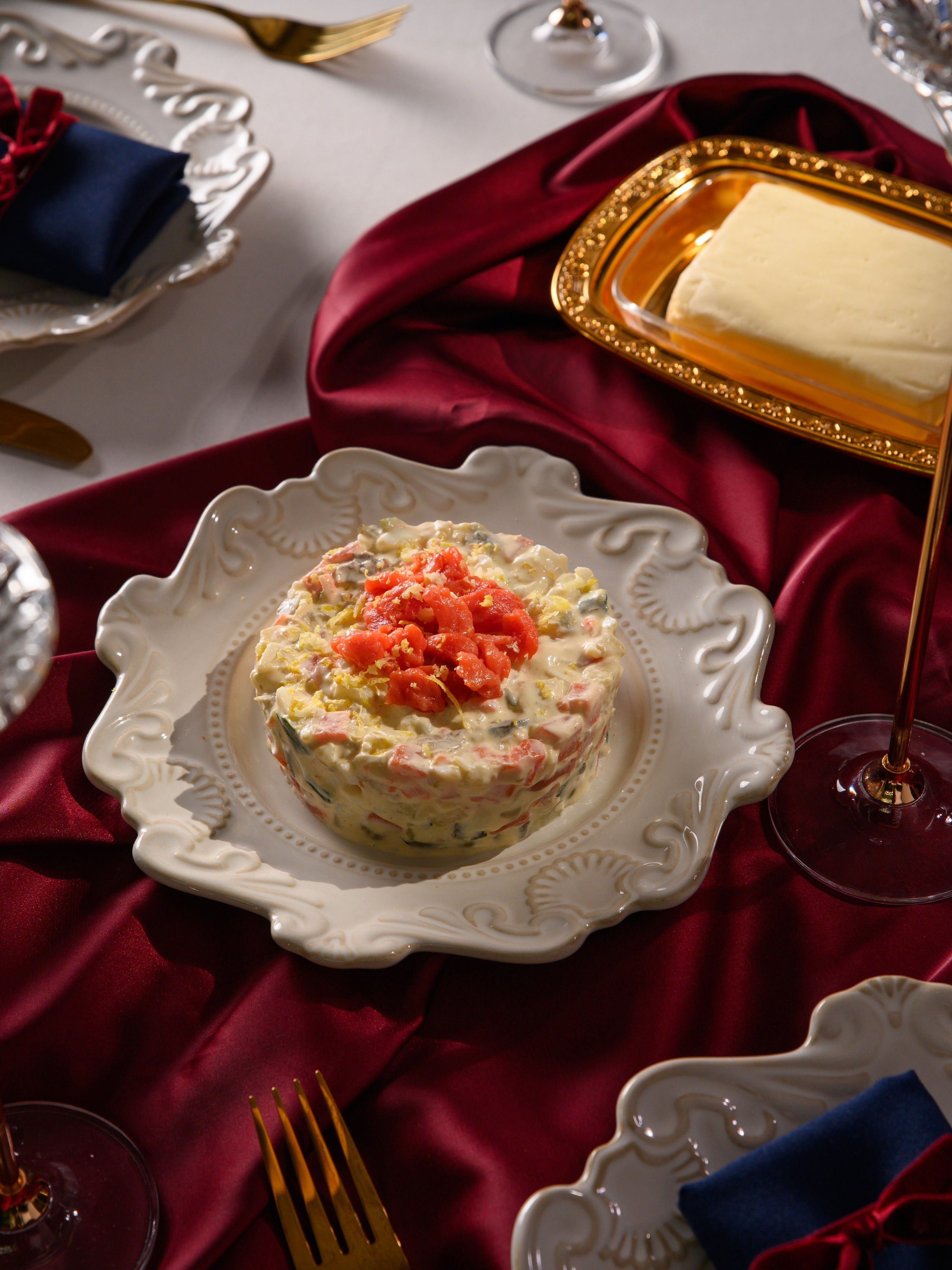 Елмай. Каустика — предметная фотостудия для брендов