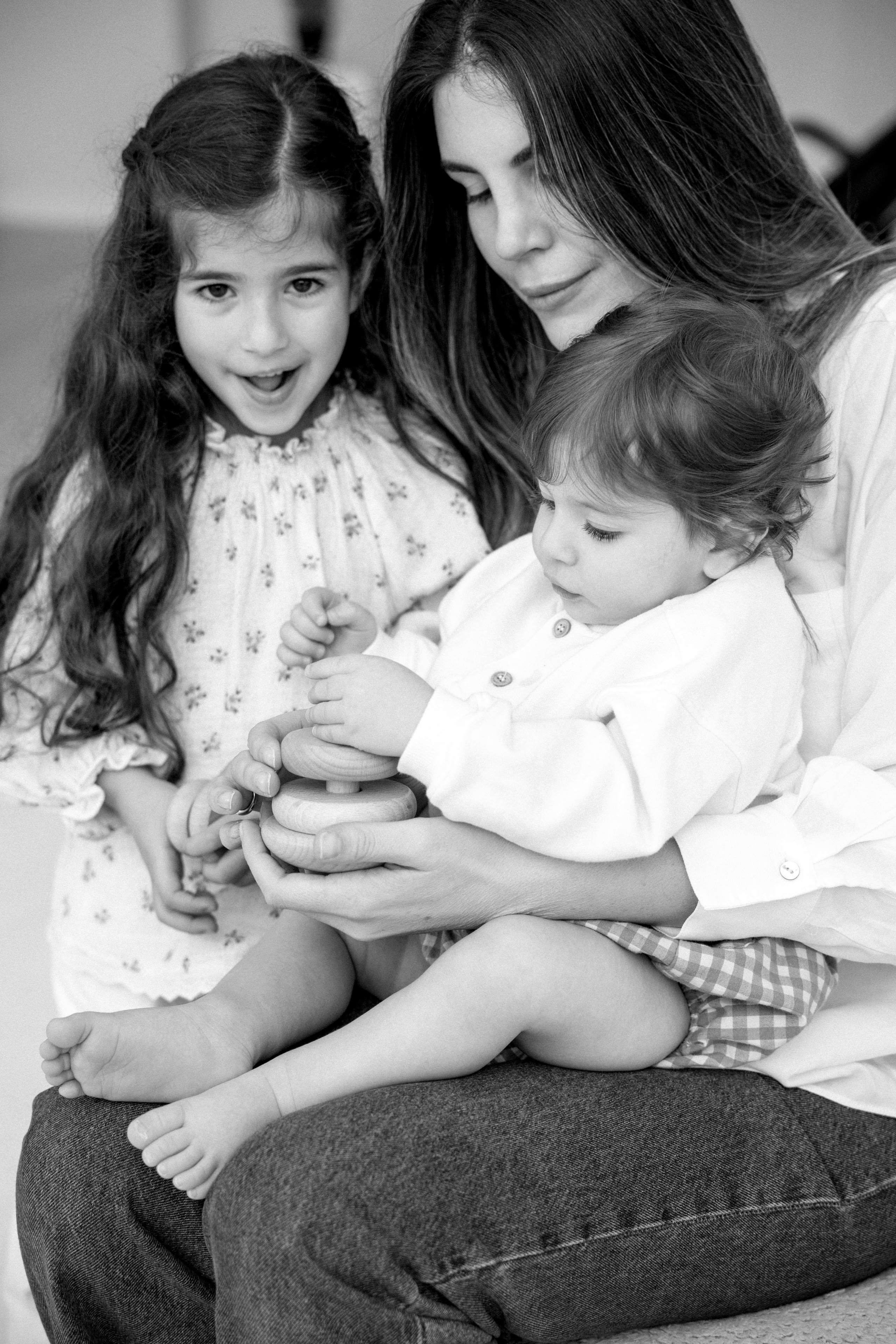 One year inside the White studio. Wedding and family photographer