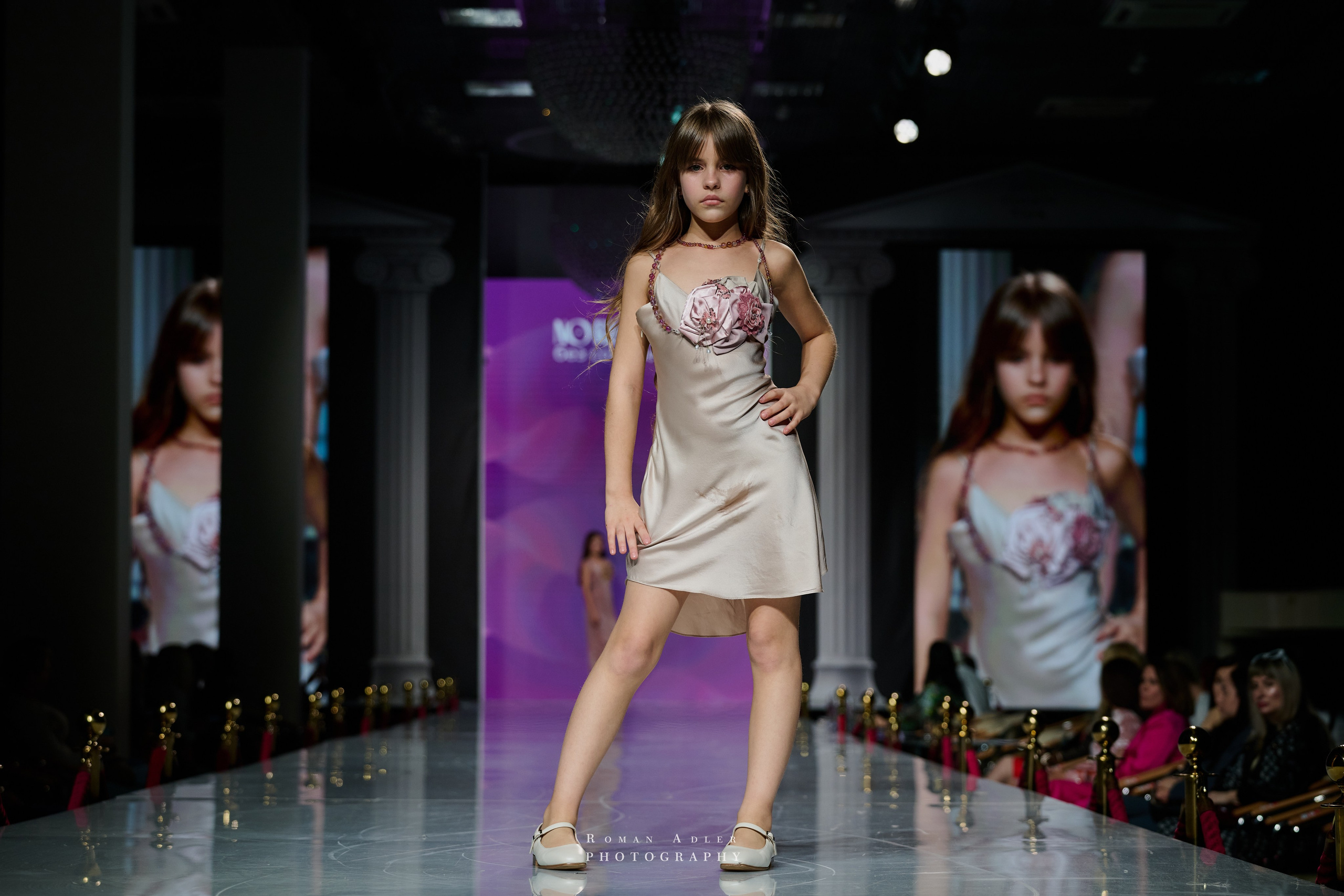 ESTET FASHION WEEK ВЕСНА — 2025. Фотограф Роман Адлер