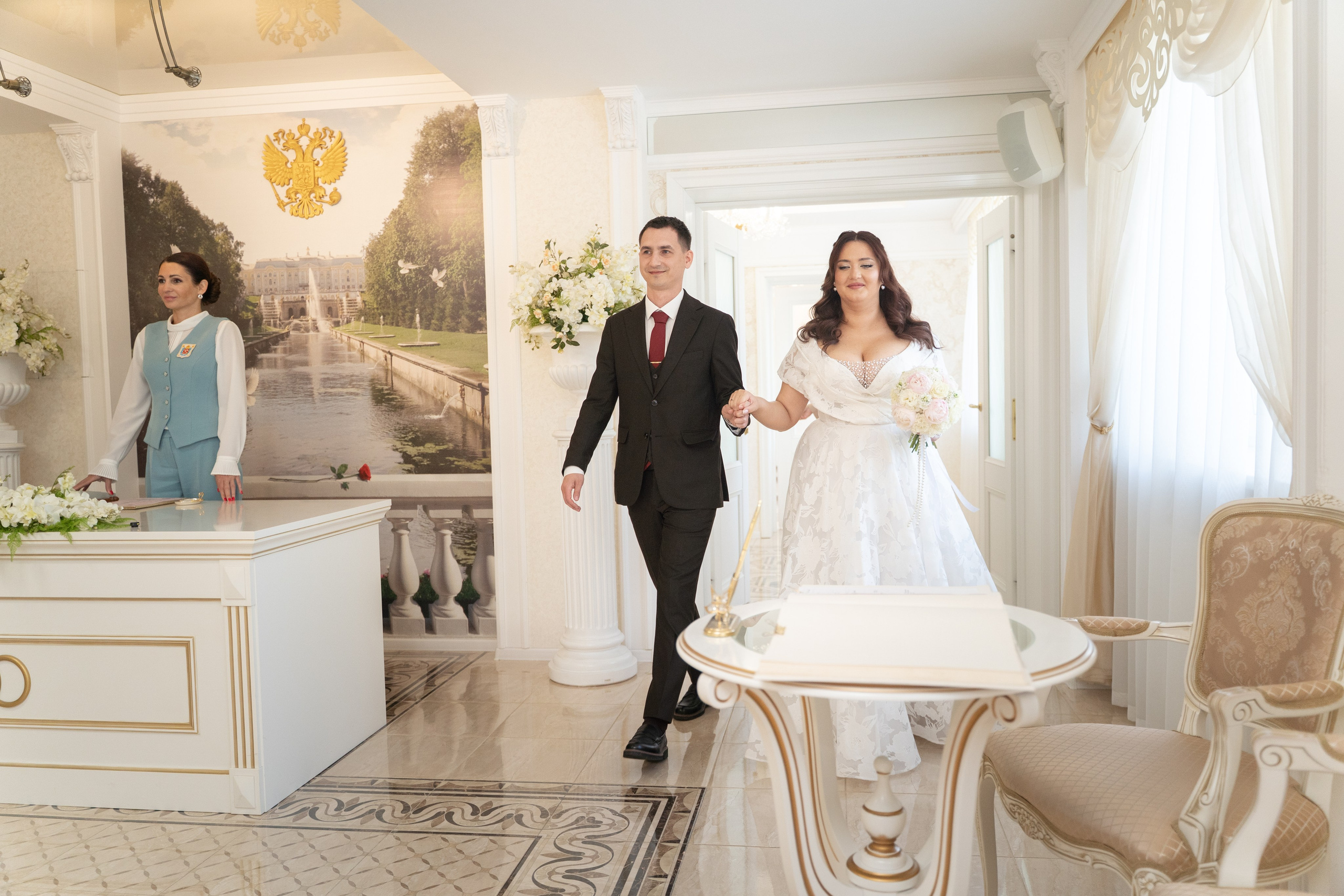 История в ЗАГСе Петергофа. Professional photoartist in St. Petersburg (wedding, reportage, portrait, model book, love story) Alexander Shvedov