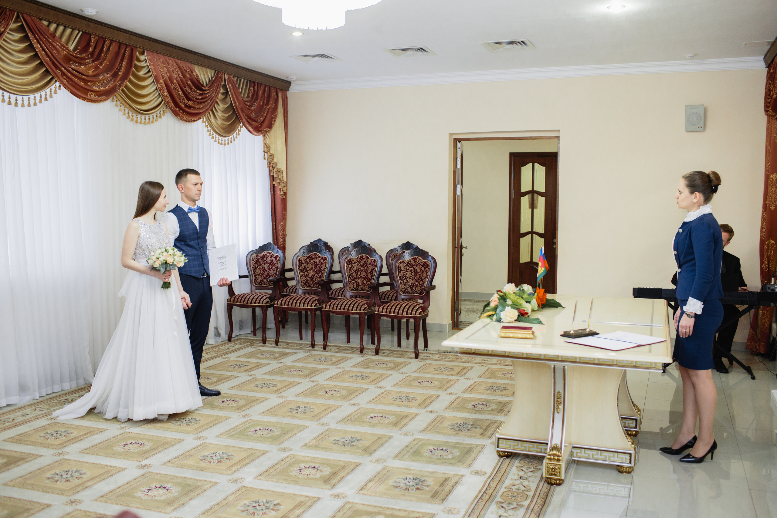 Анонс прогулки Дарьи и Андрея. Свадебный и семейный фотограф Марина Душаткина