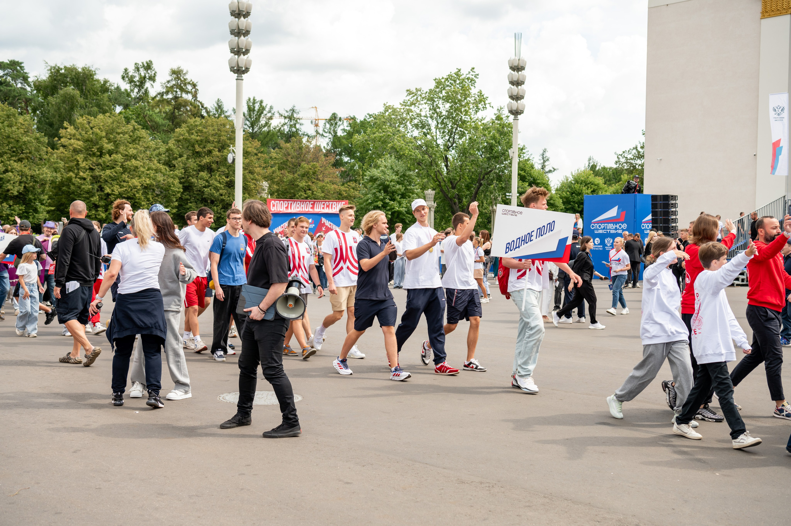 Спортивное шествие посвященное Дню физкультурника!. Детский и семейный фотограф г. Москва Оксана Катаджи