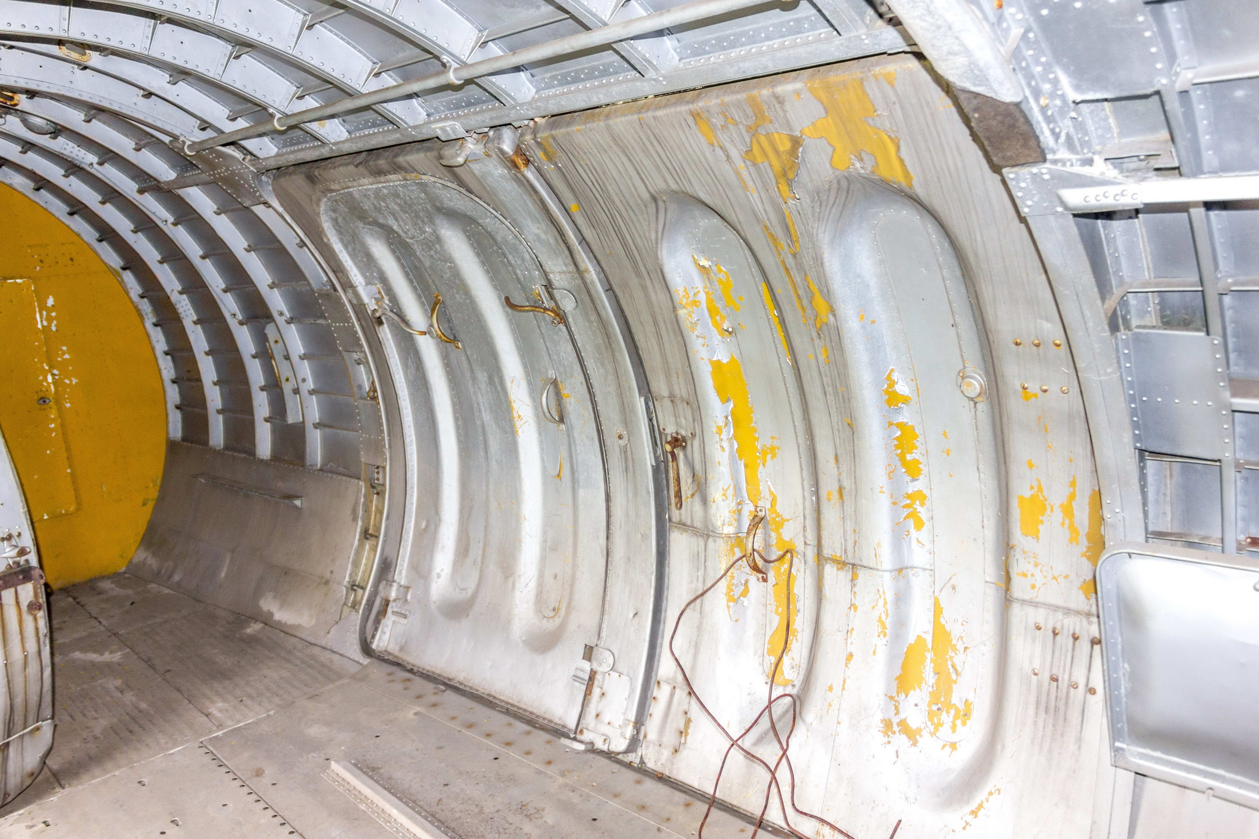 Ил-12 (Монино). Фотоальбом показывающий увлекательный мир авиации и мир медведей Андрея Иванова