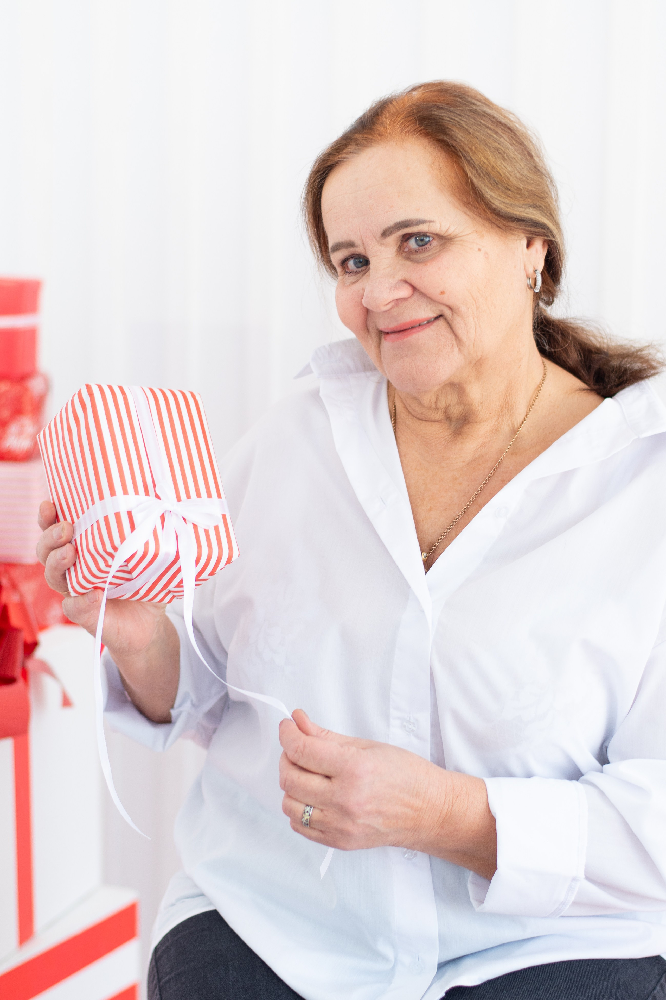 Оксана с семьей. Студийная съемка. Екатерина Бикбаева фотограф, видеограф, медиа-продюсер