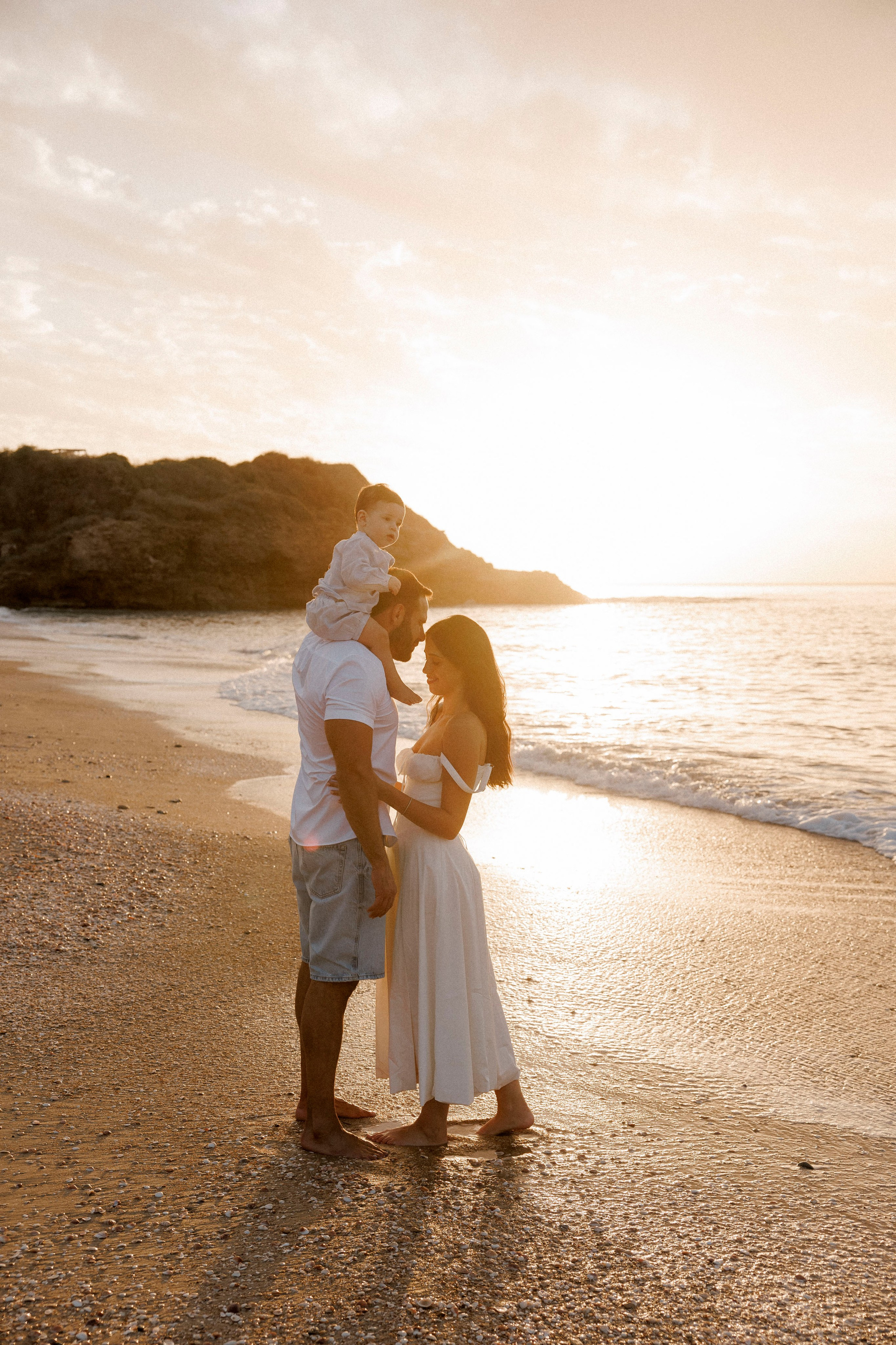 First year family photos near the sea. Главная
