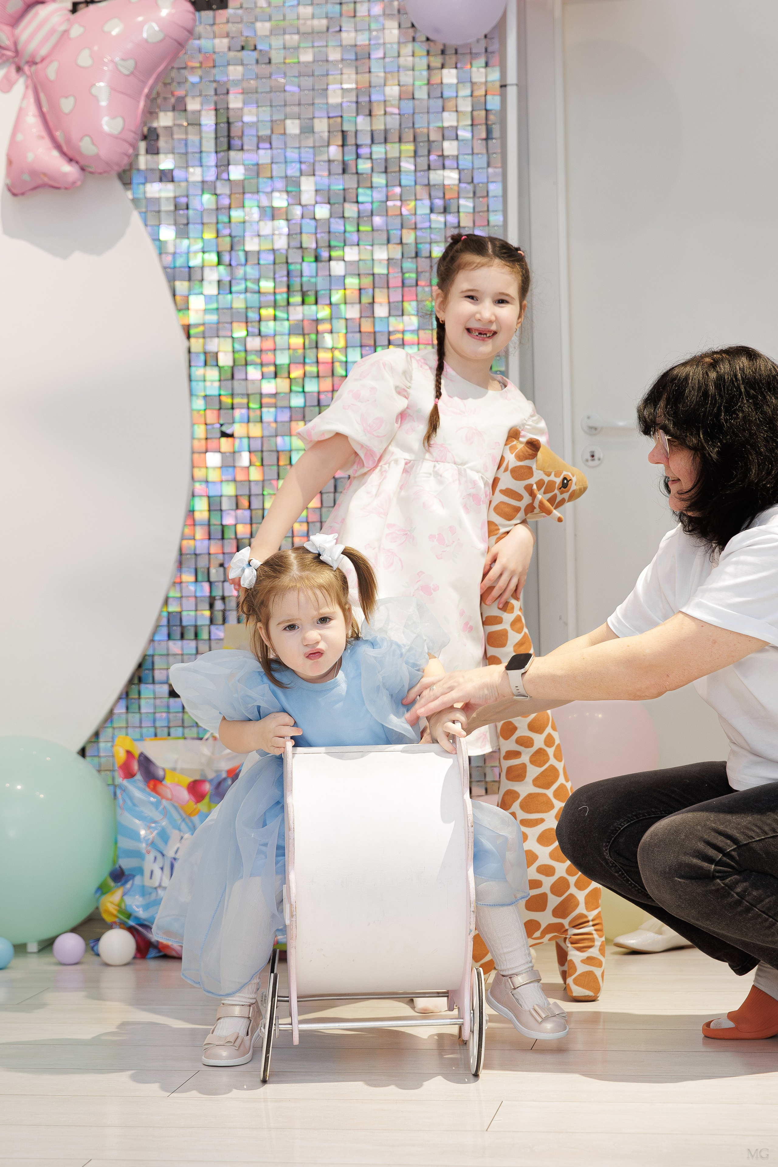 Варюше 2 Годика. Маша Гонтарь Семейный домашний репортажный фотограф в Санкт-Петербурге