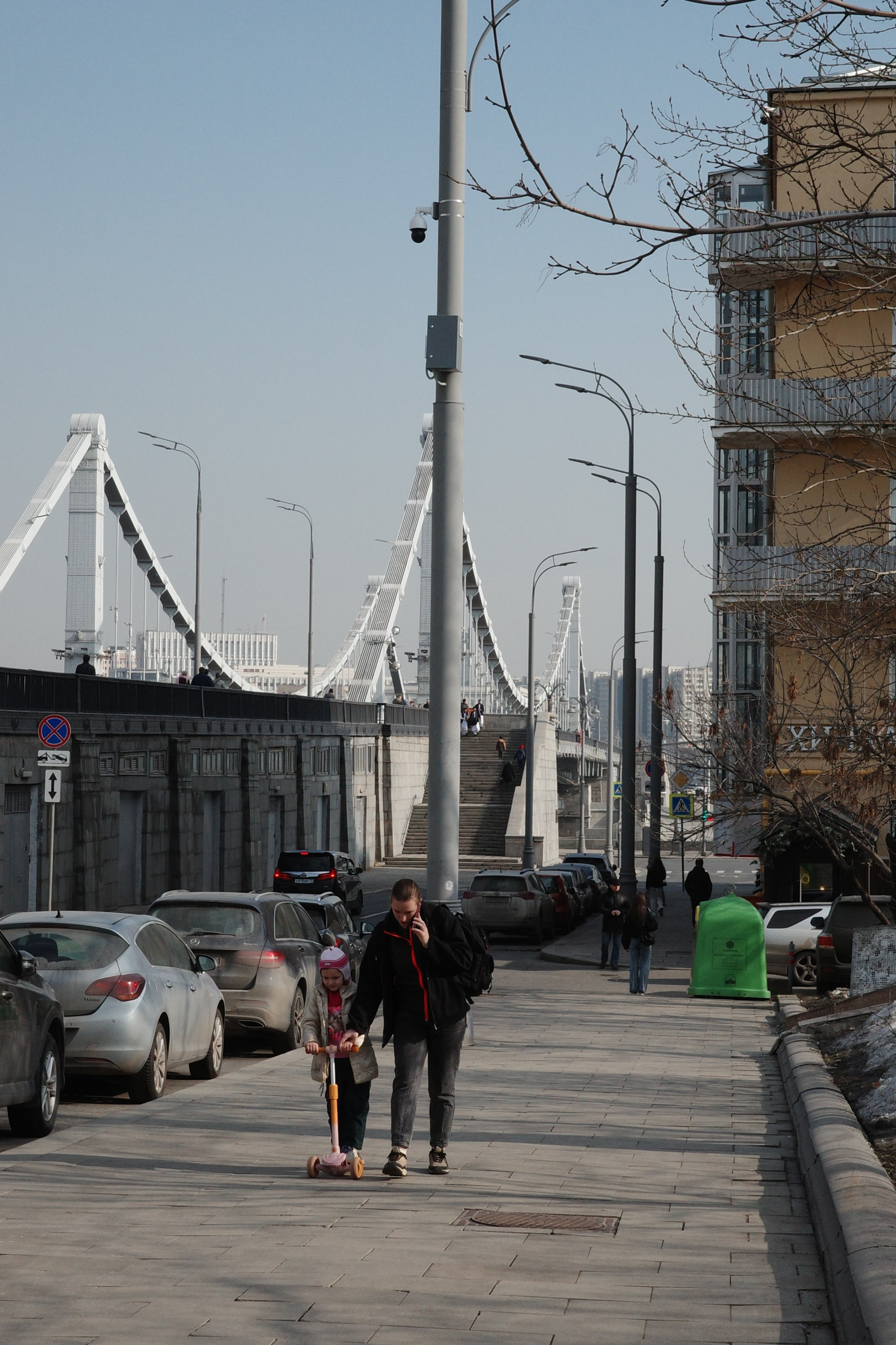#45: Фрунзенская набережная / март 2026. Проект «Фотокладовка»: блог уличной фотографии в формате street photo