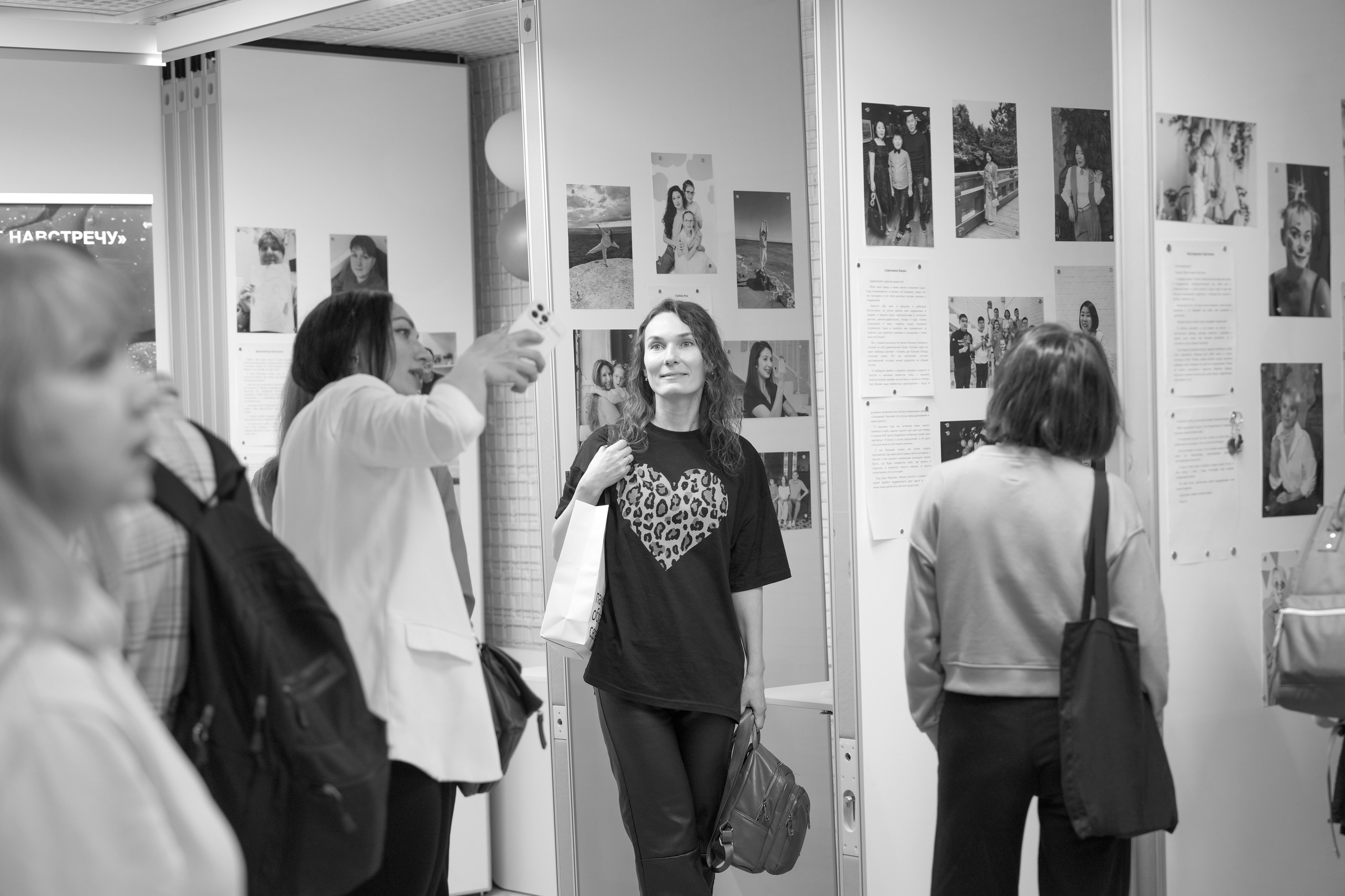 Репортаж выставки и концерта ко дню информирования об аутизме. Детский, семейный фотограф: newborn, беременность, годовасие, репортаж. Москва