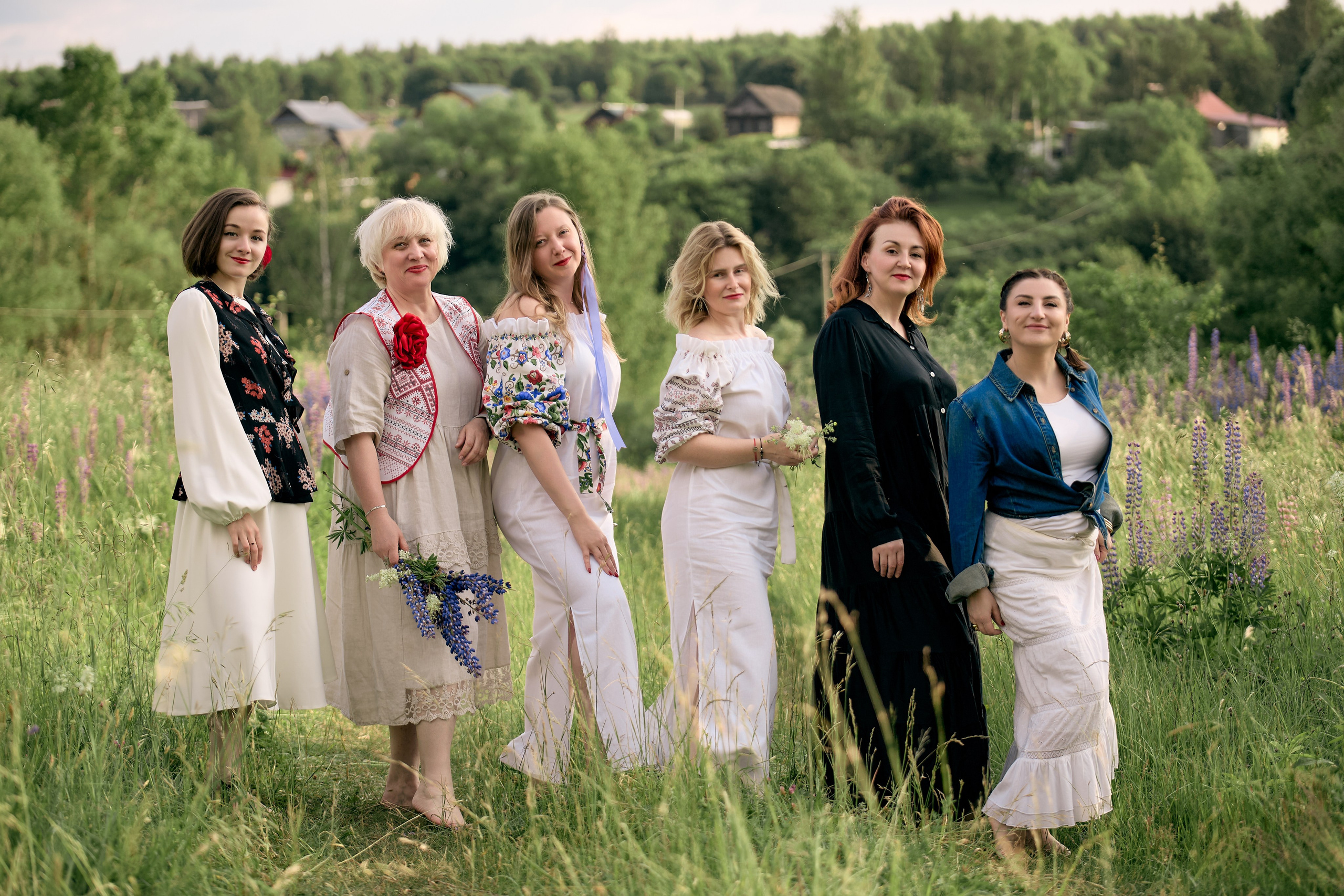 Фотосессия в роще для группы девушек. Фотограф в Дивеево