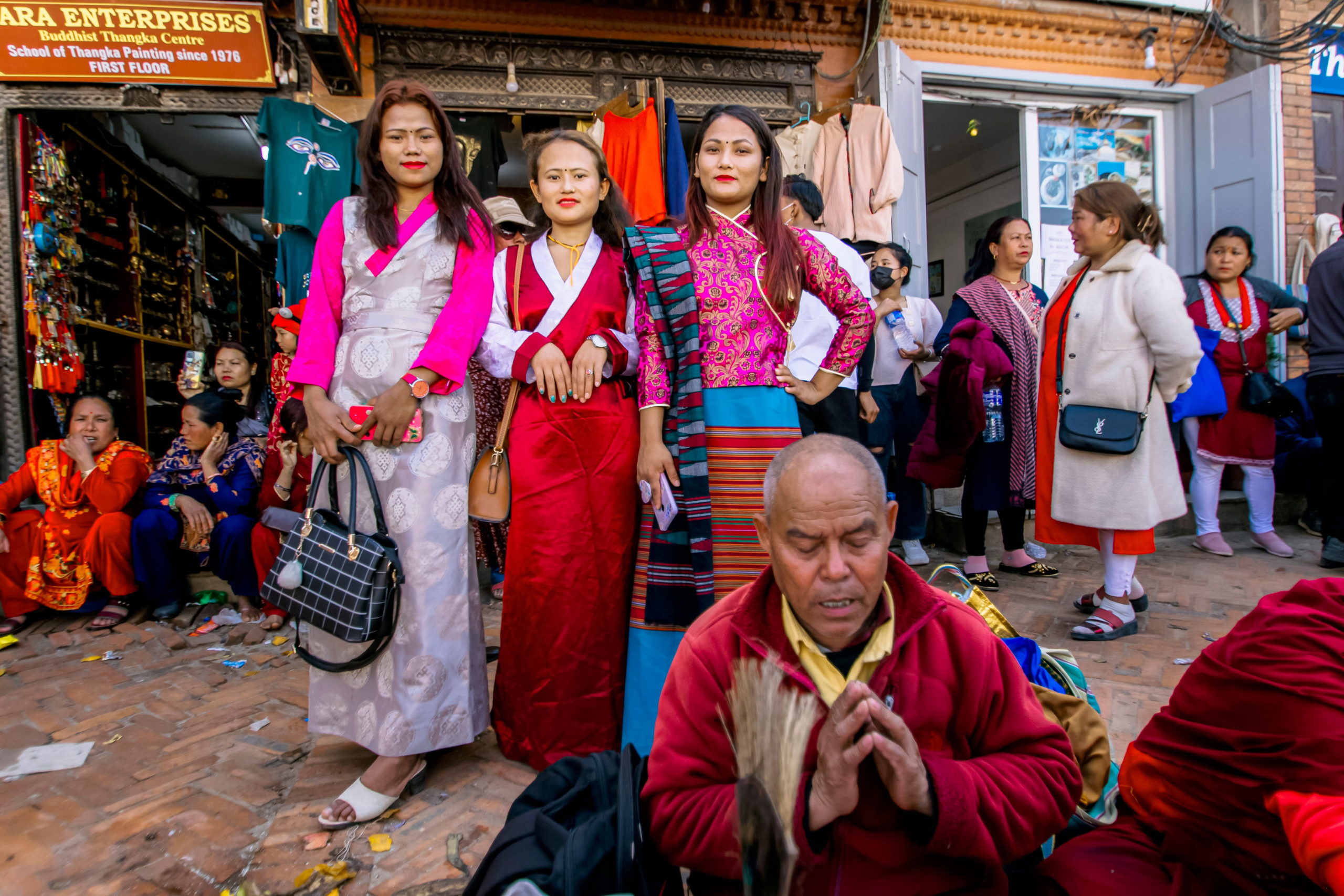 Катманду стрит фото. Iraogo