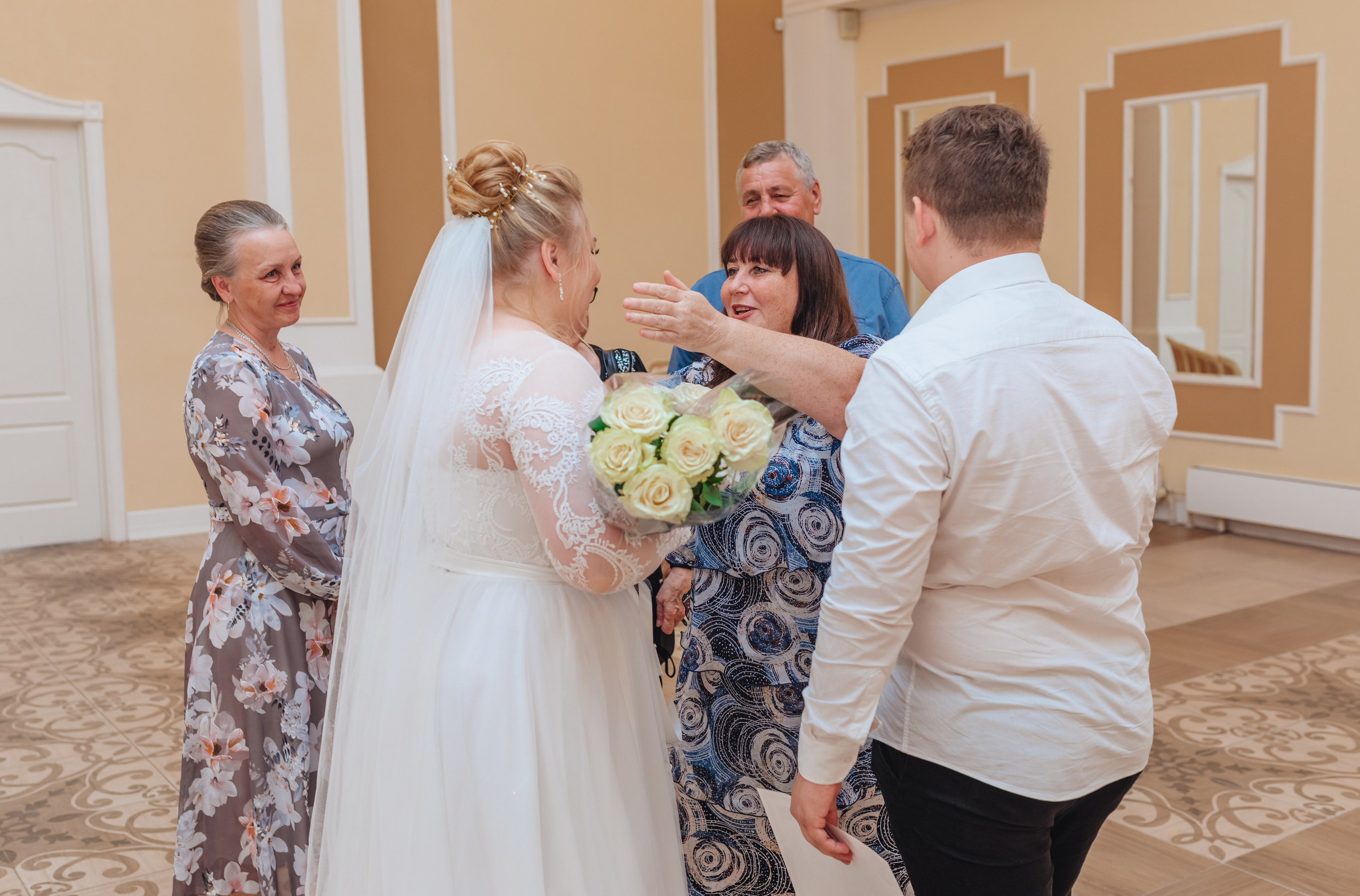 Евгения и Илья. ЗАГС Калининского района и прогулка на Финском заливе. Свадебный и семейный фотограф в Санкт-Петербурге и Сестрорецке