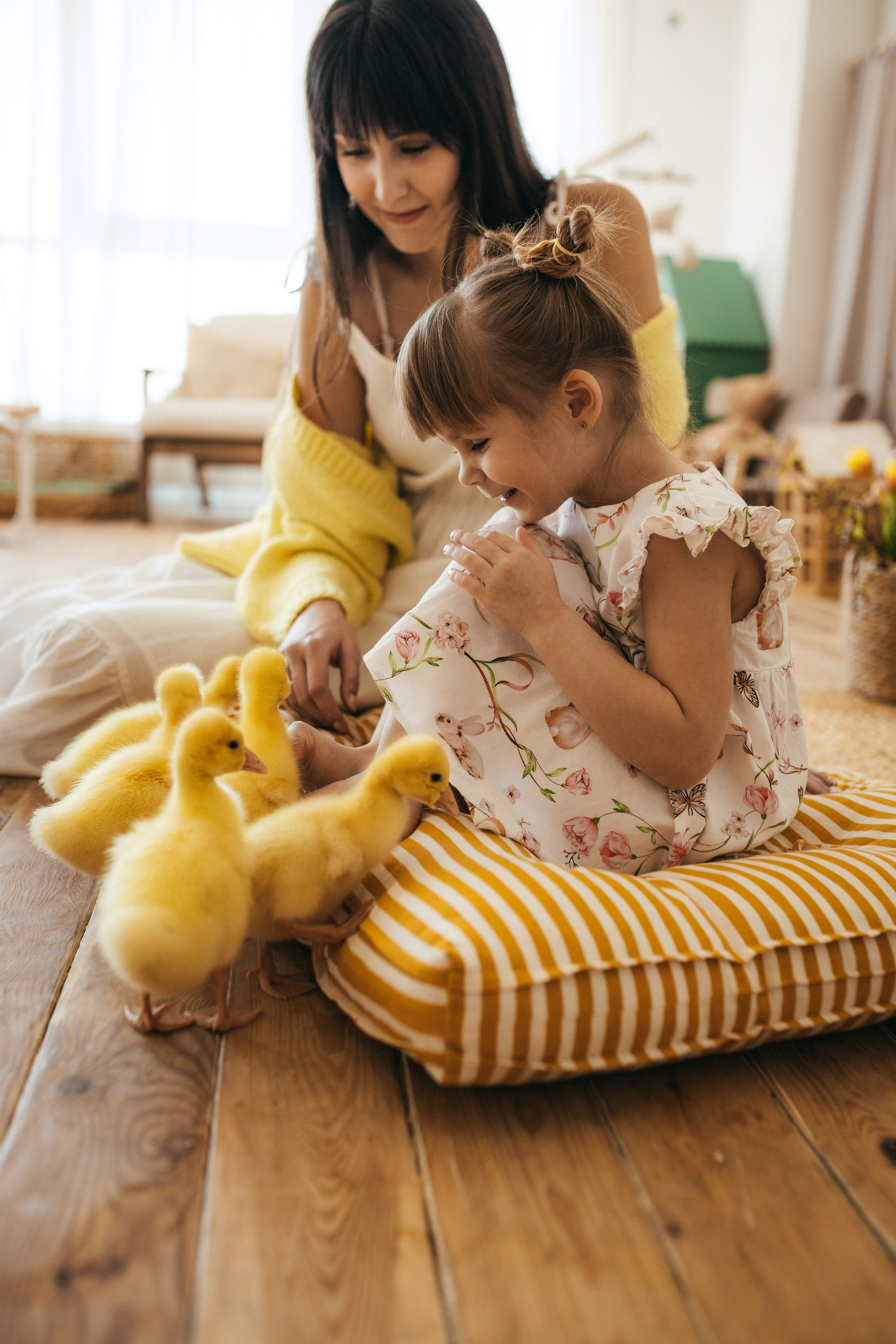 Весенняя съёмка в студии для мамы и дочки Самара. Семейный фотограф в Самаре Елена Ефимова